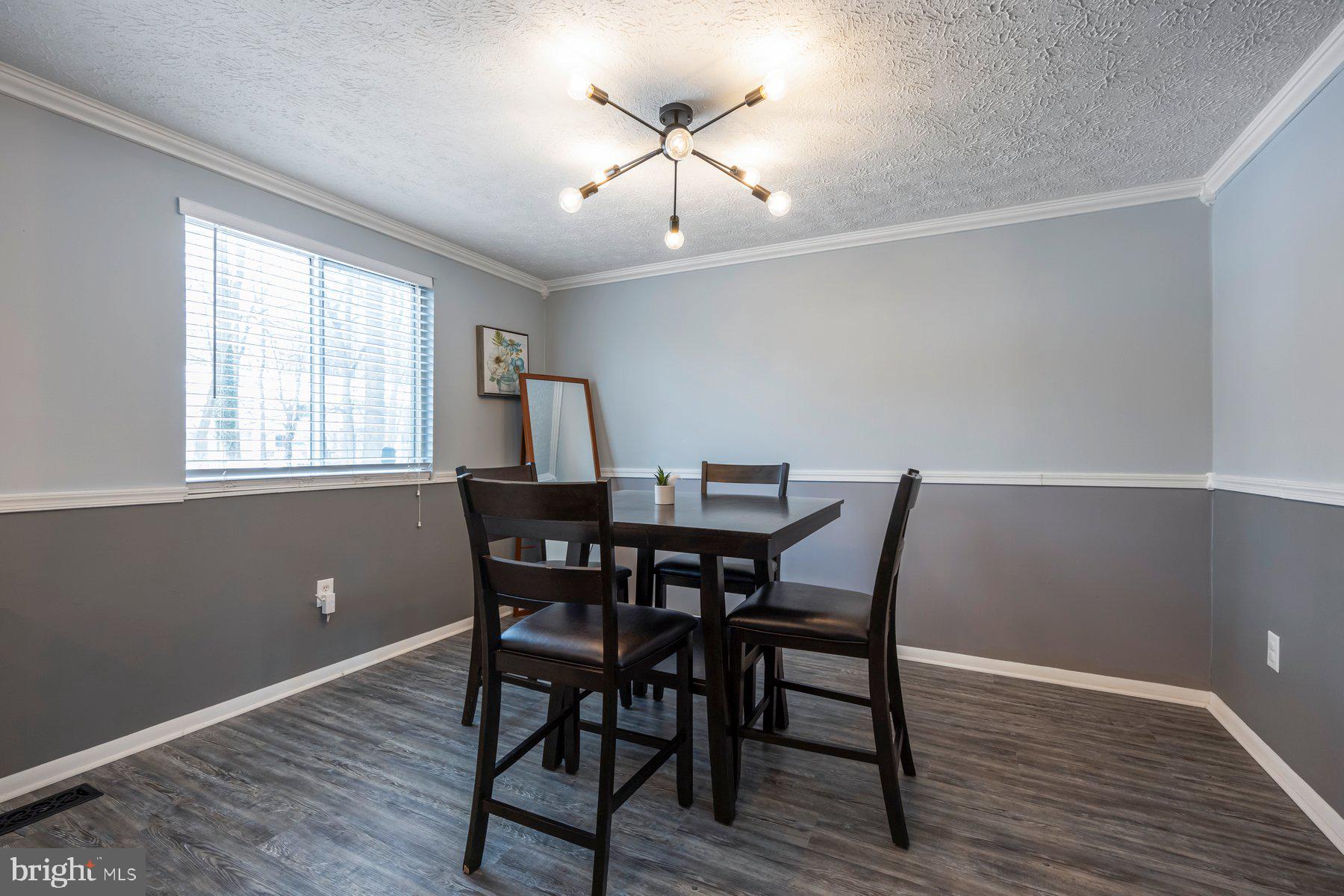 TWELVE TREES - Residential