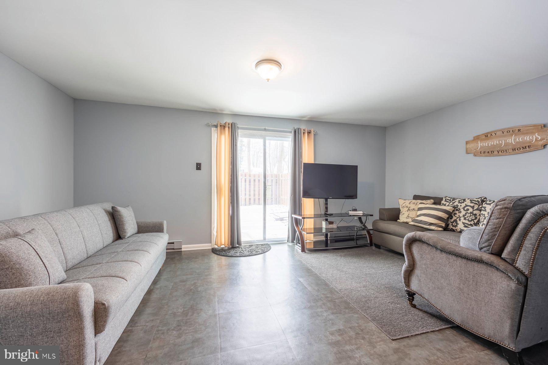 TWELVE TREES - Residential