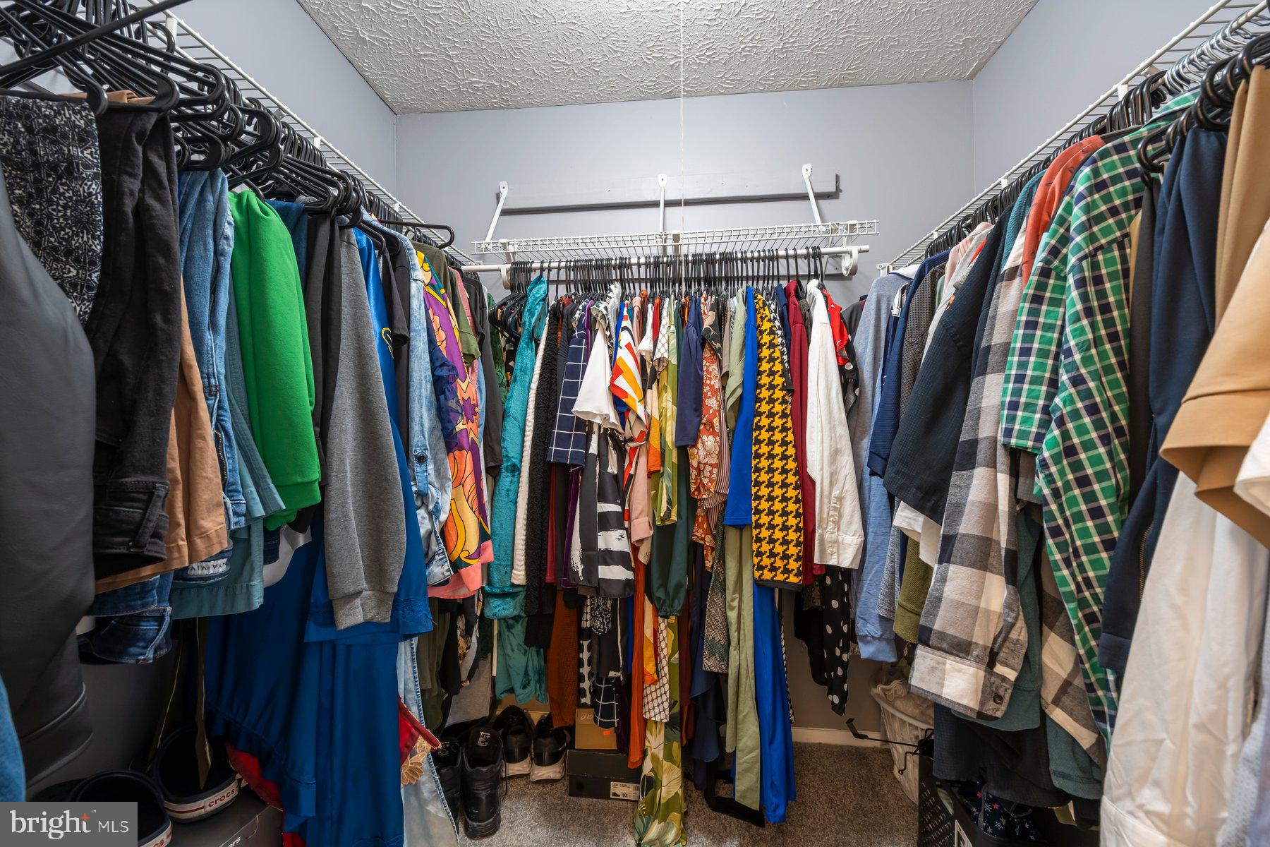 TWELVE TREES - Residential