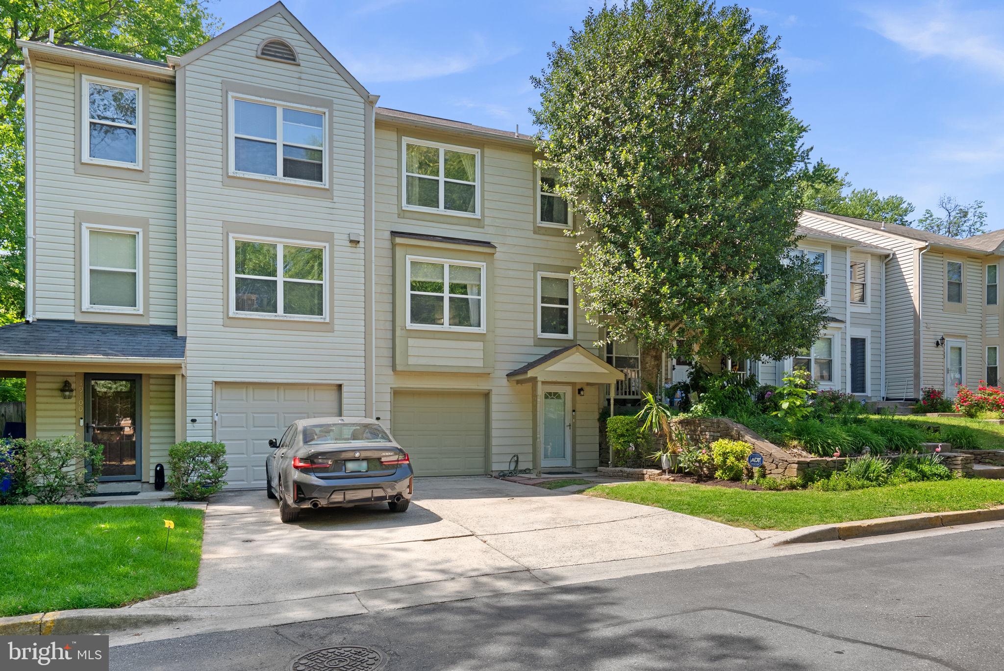 SENECA PARK - Residential