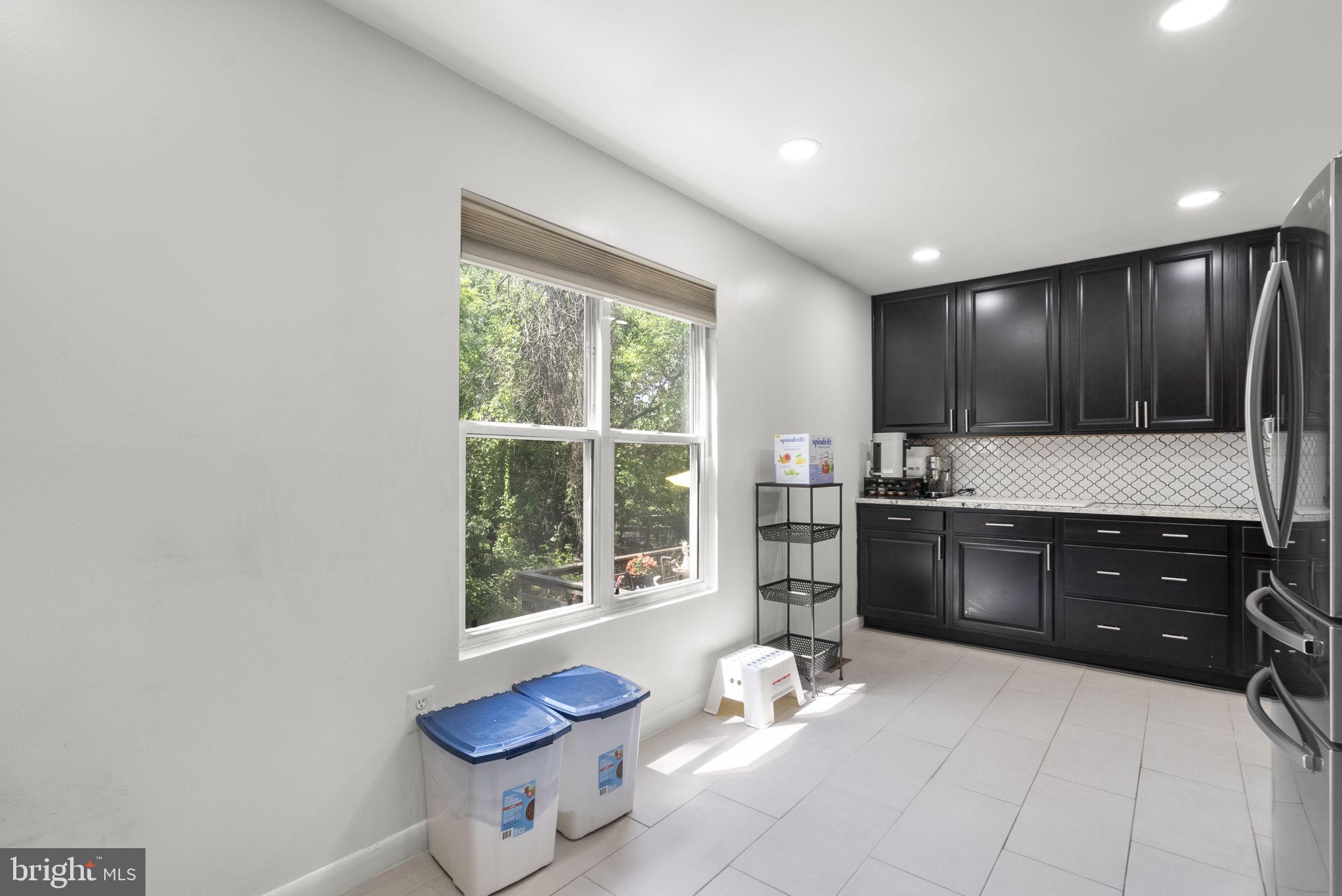 SENECA PARK - Residential