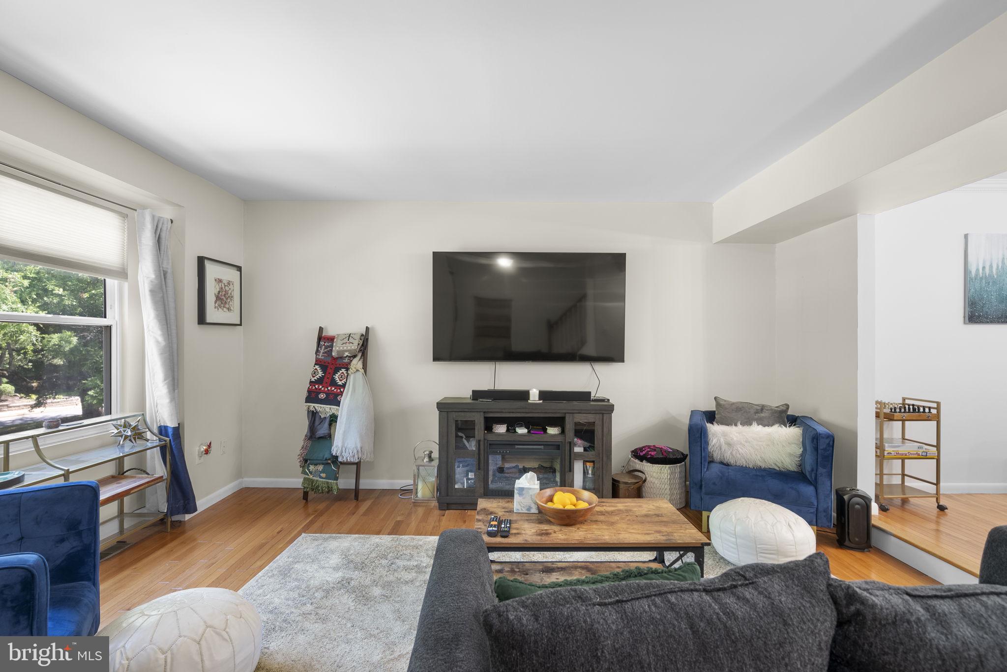 SENECA PARK - Residential