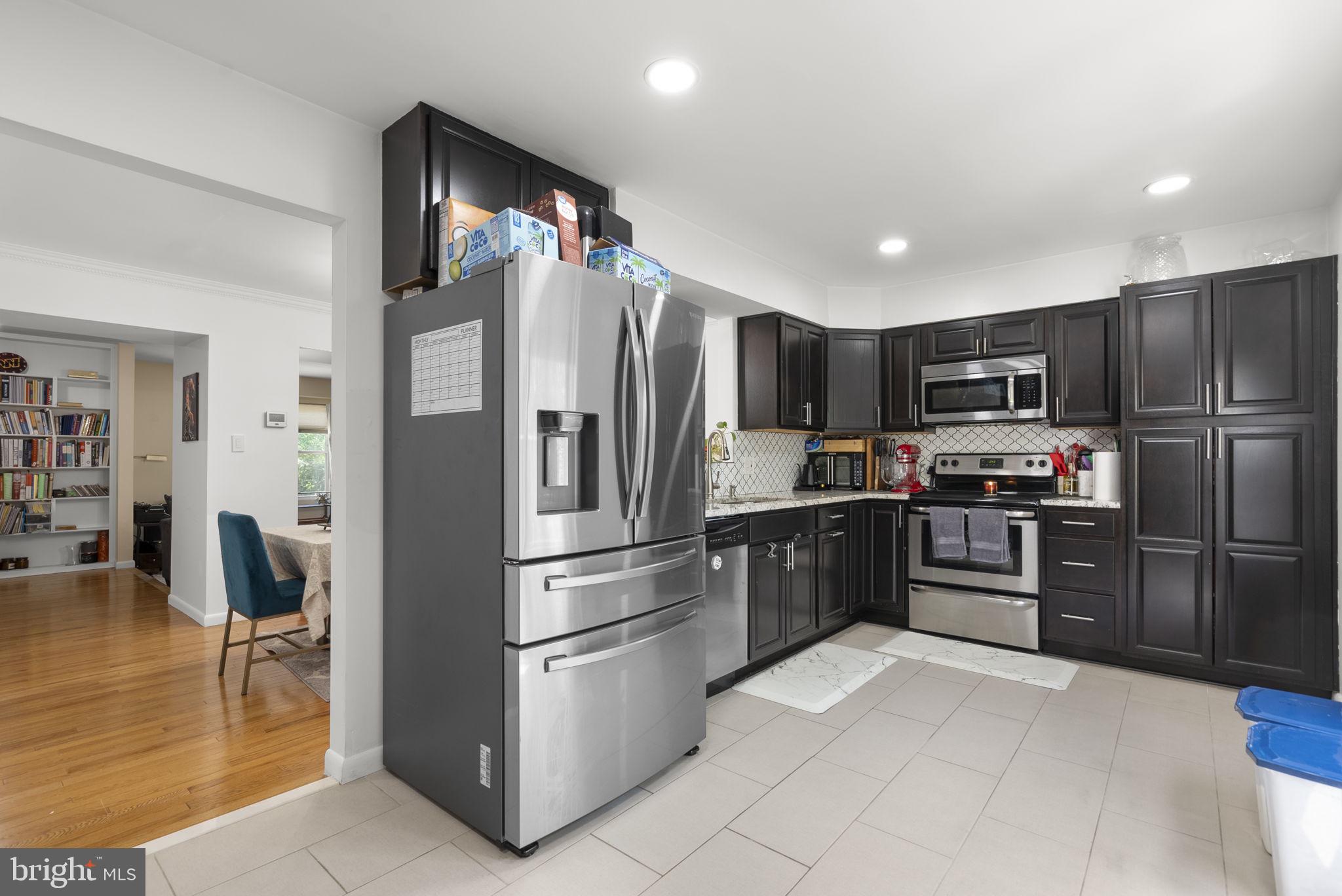 SENECA PARK - Residential