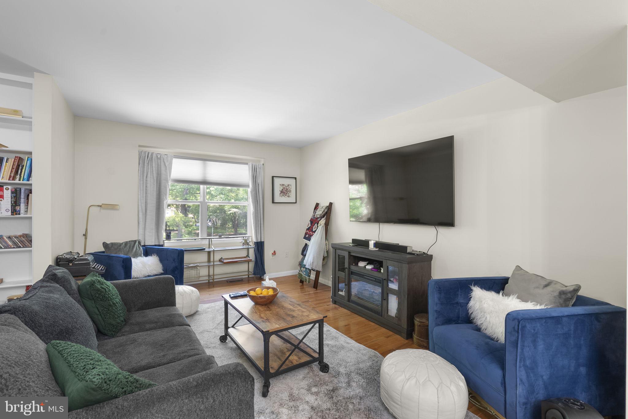 SENECA PARK - Residential
