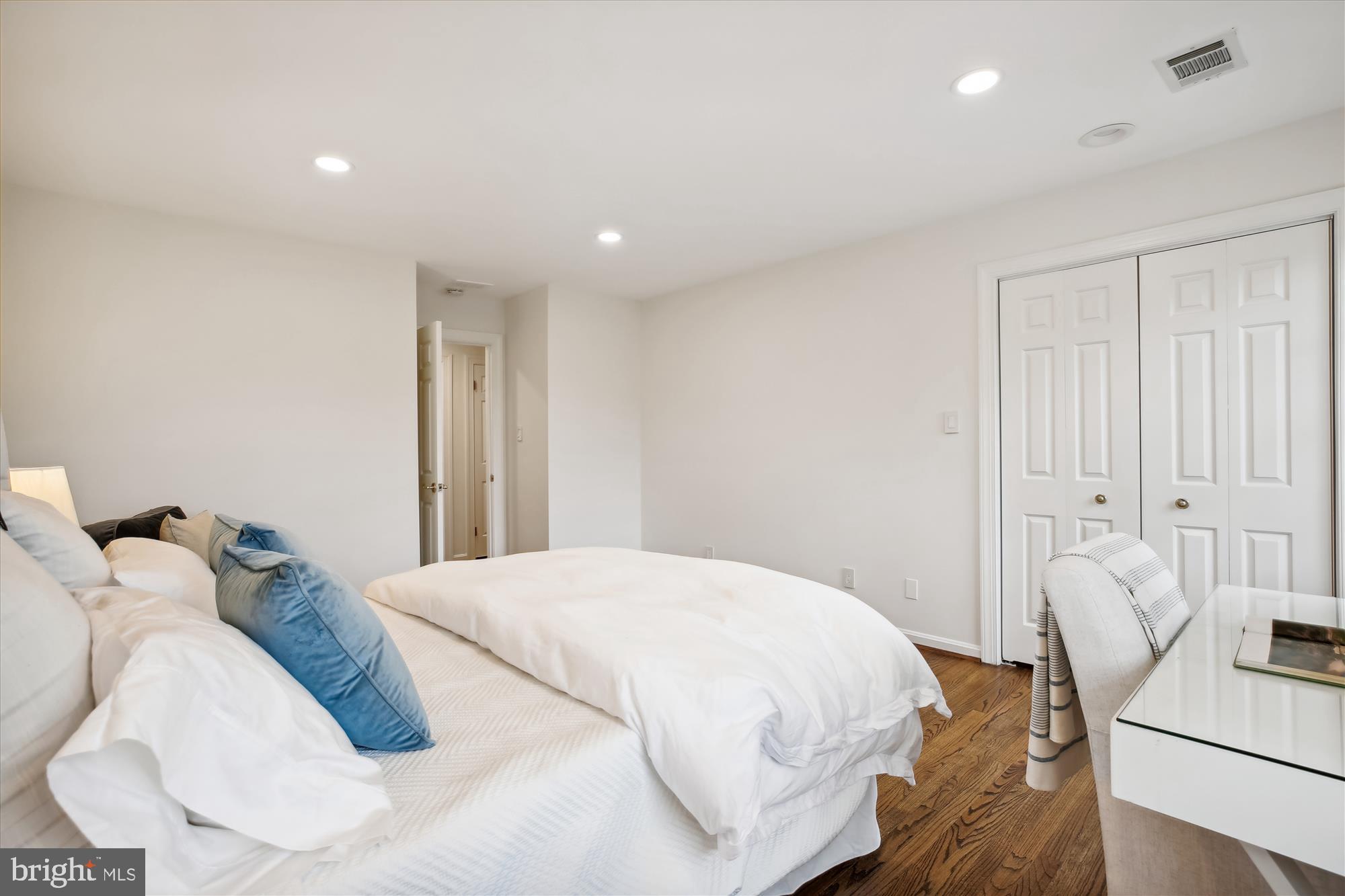 GLEN MILL VILLAGE - Residential