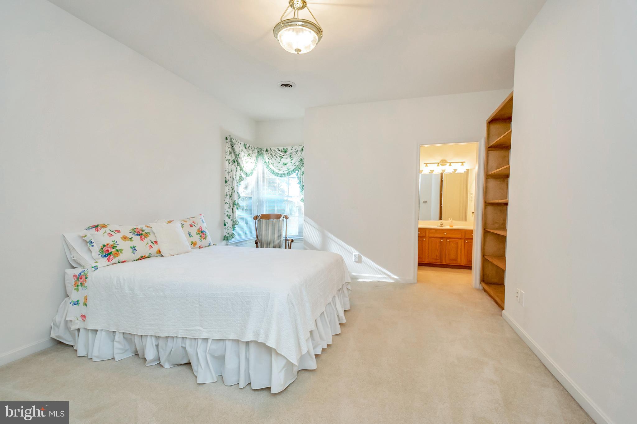 SEVEN LAKES - Residential