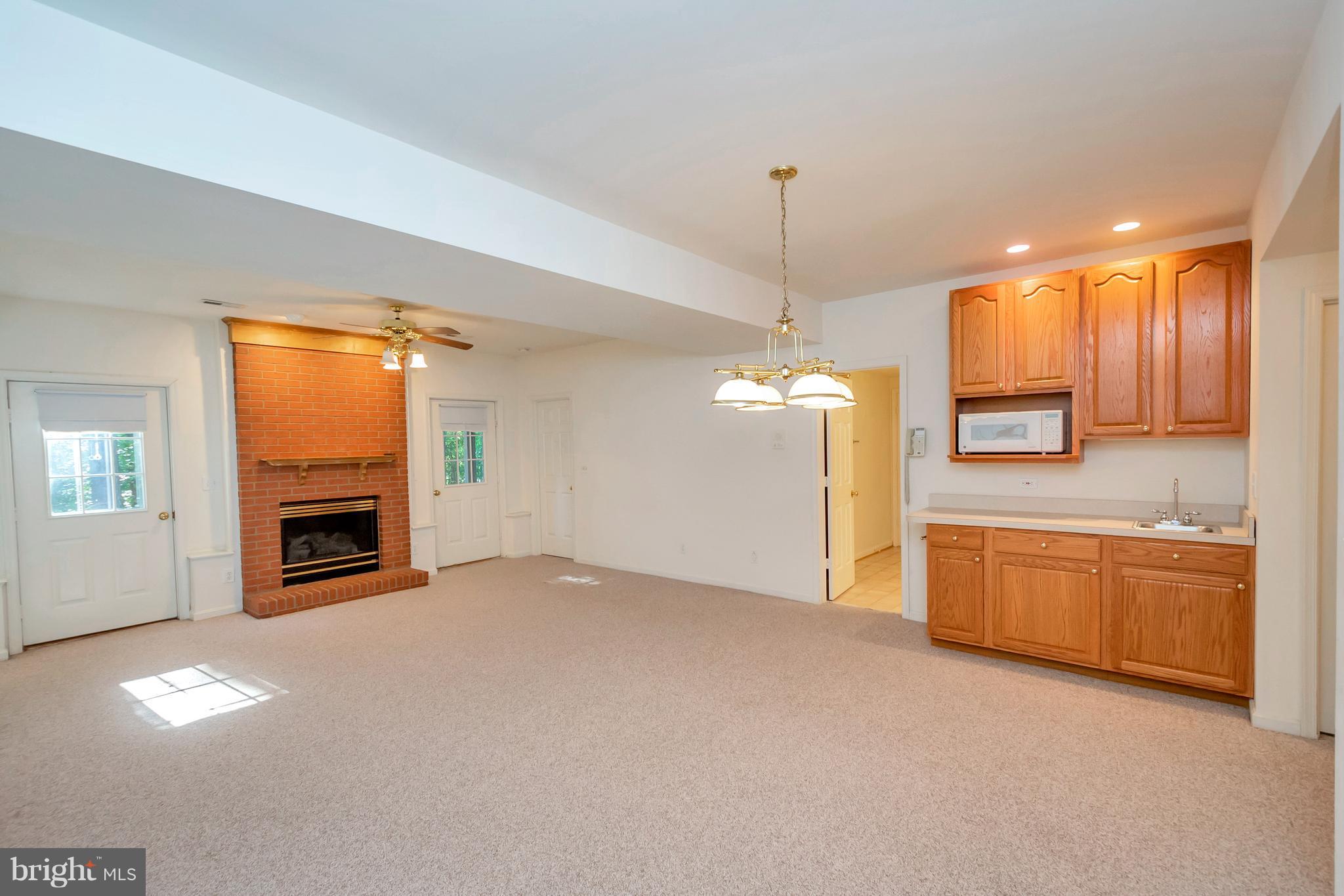 SEVEN LAKES - Residential