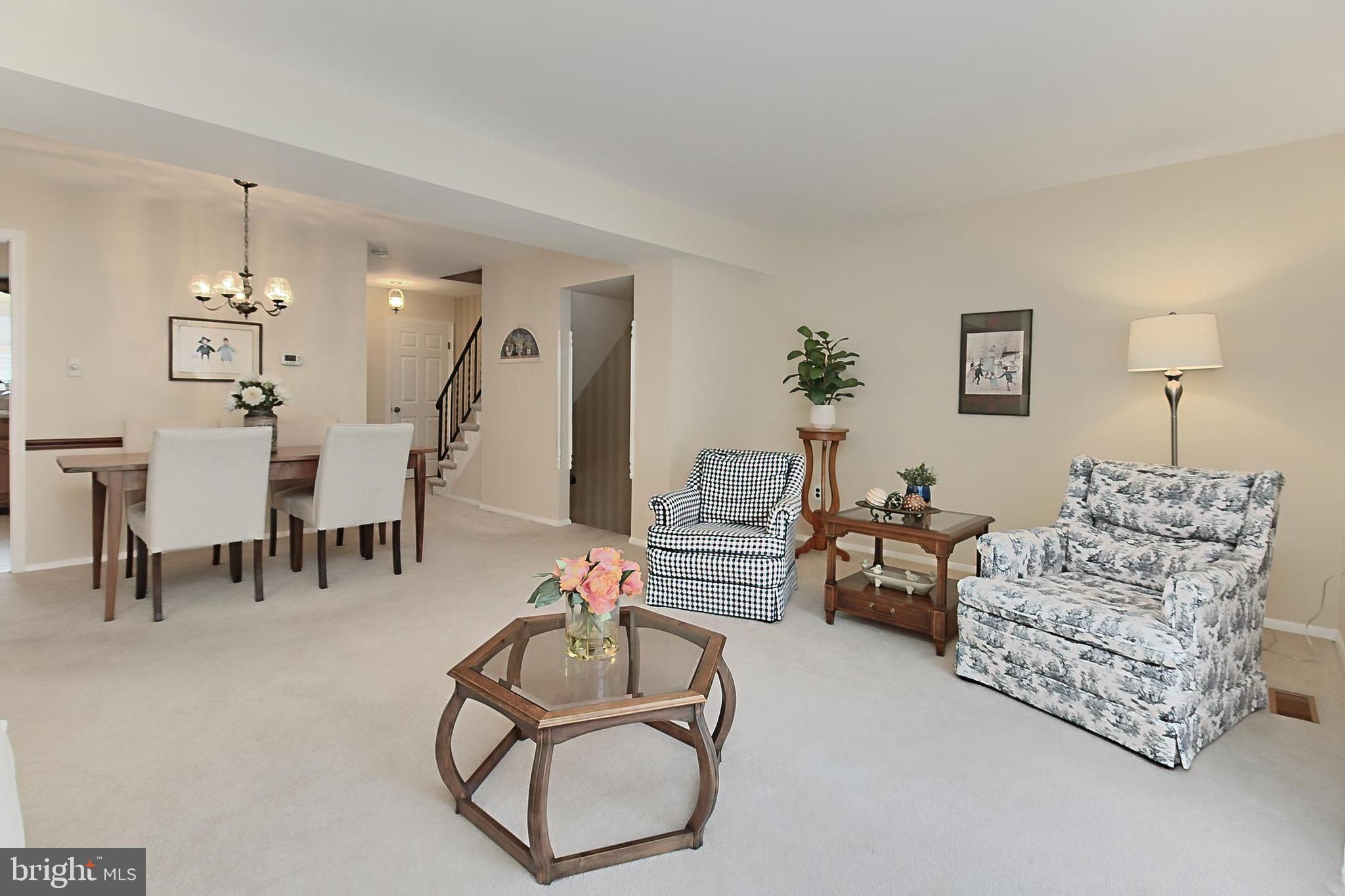 CARDINAL SQUARE - Residential