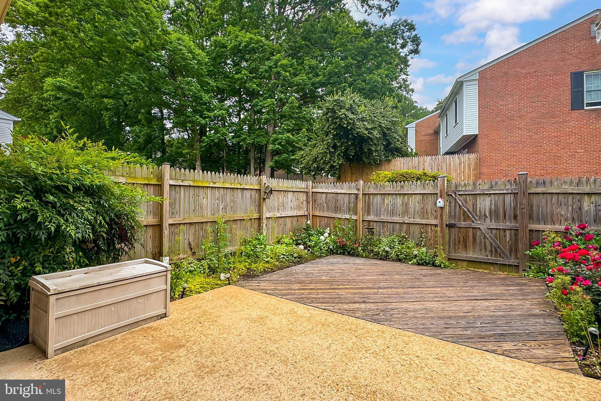 CARDINAL SQUARE - Residential