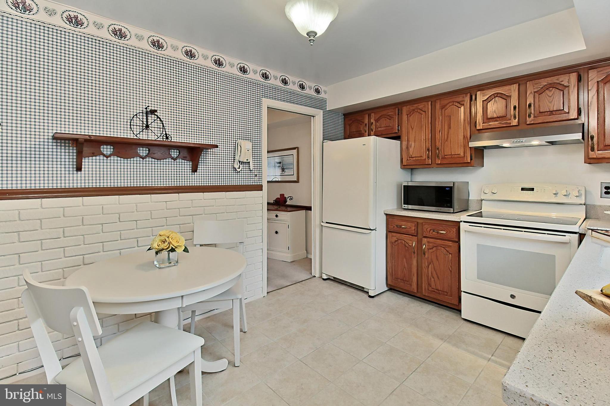 CARDINAL SQUARE - Residential