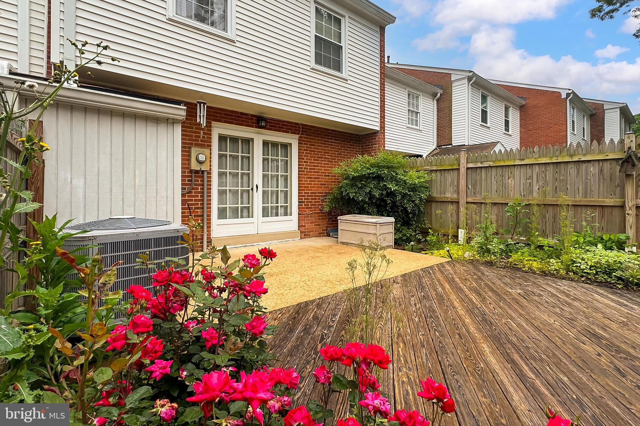 CARDINAL SQUARE - Residential