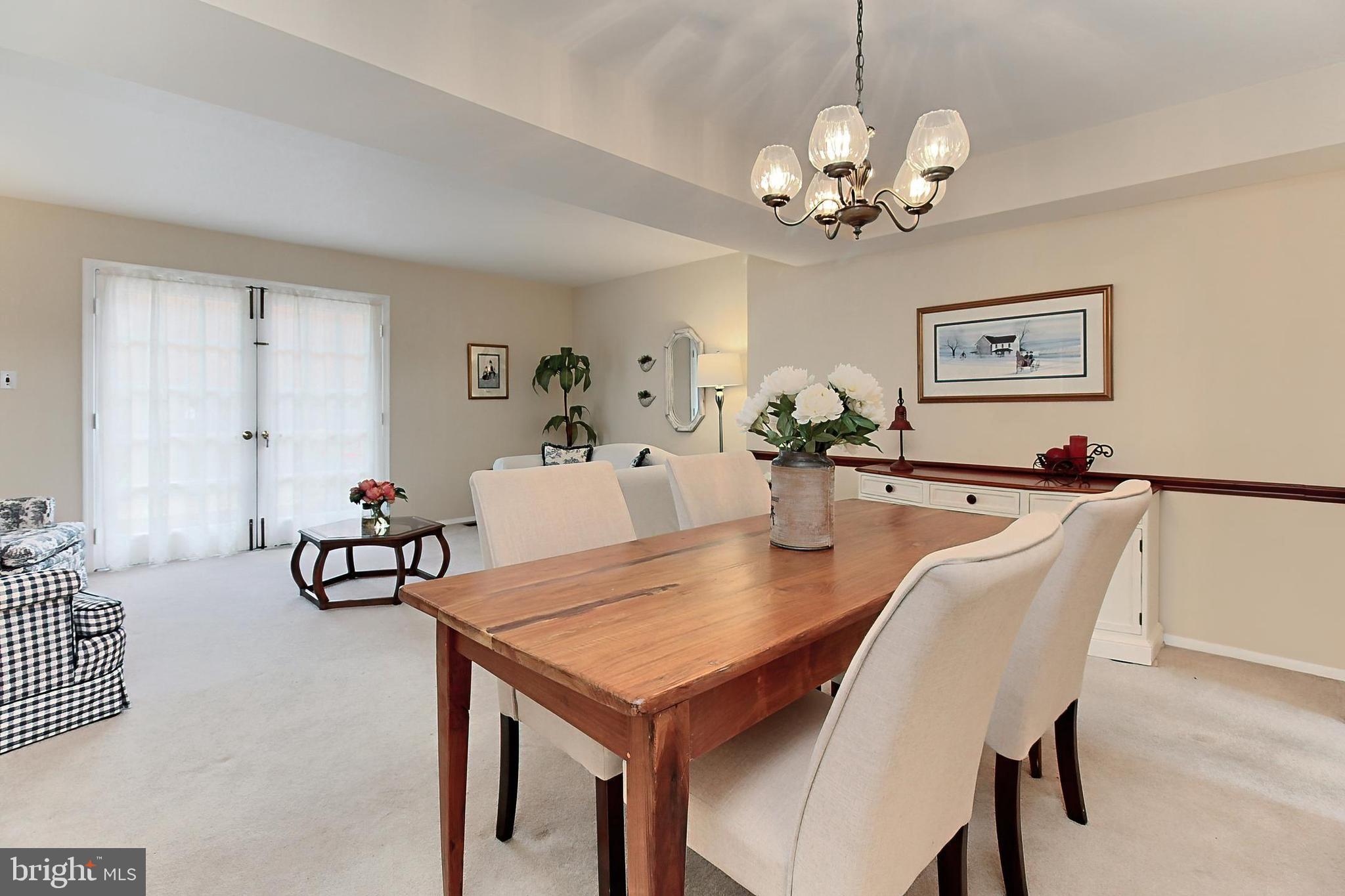 CARDINAL SQUARE - Residential