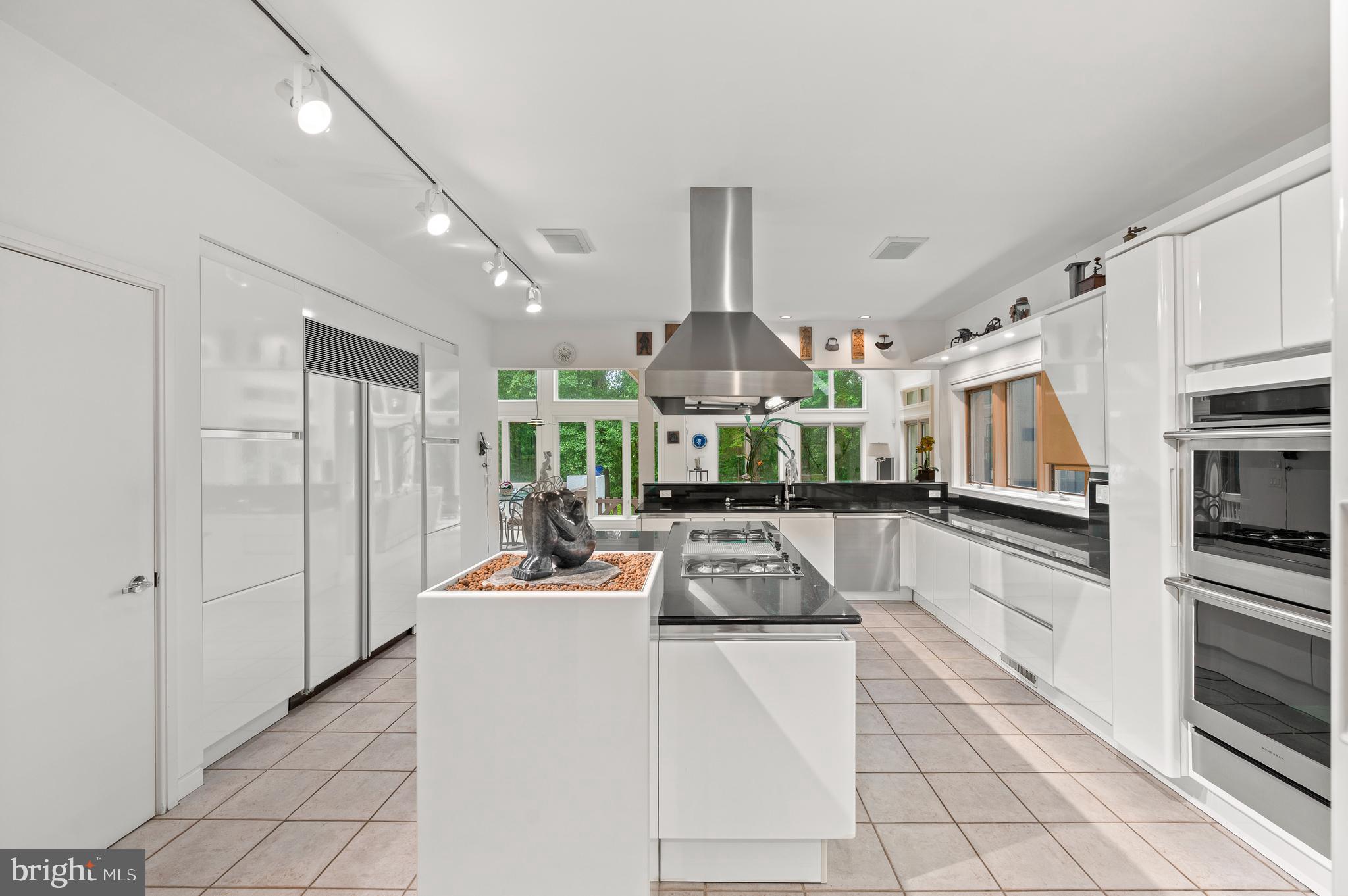 RADNOR HUNT - Residential