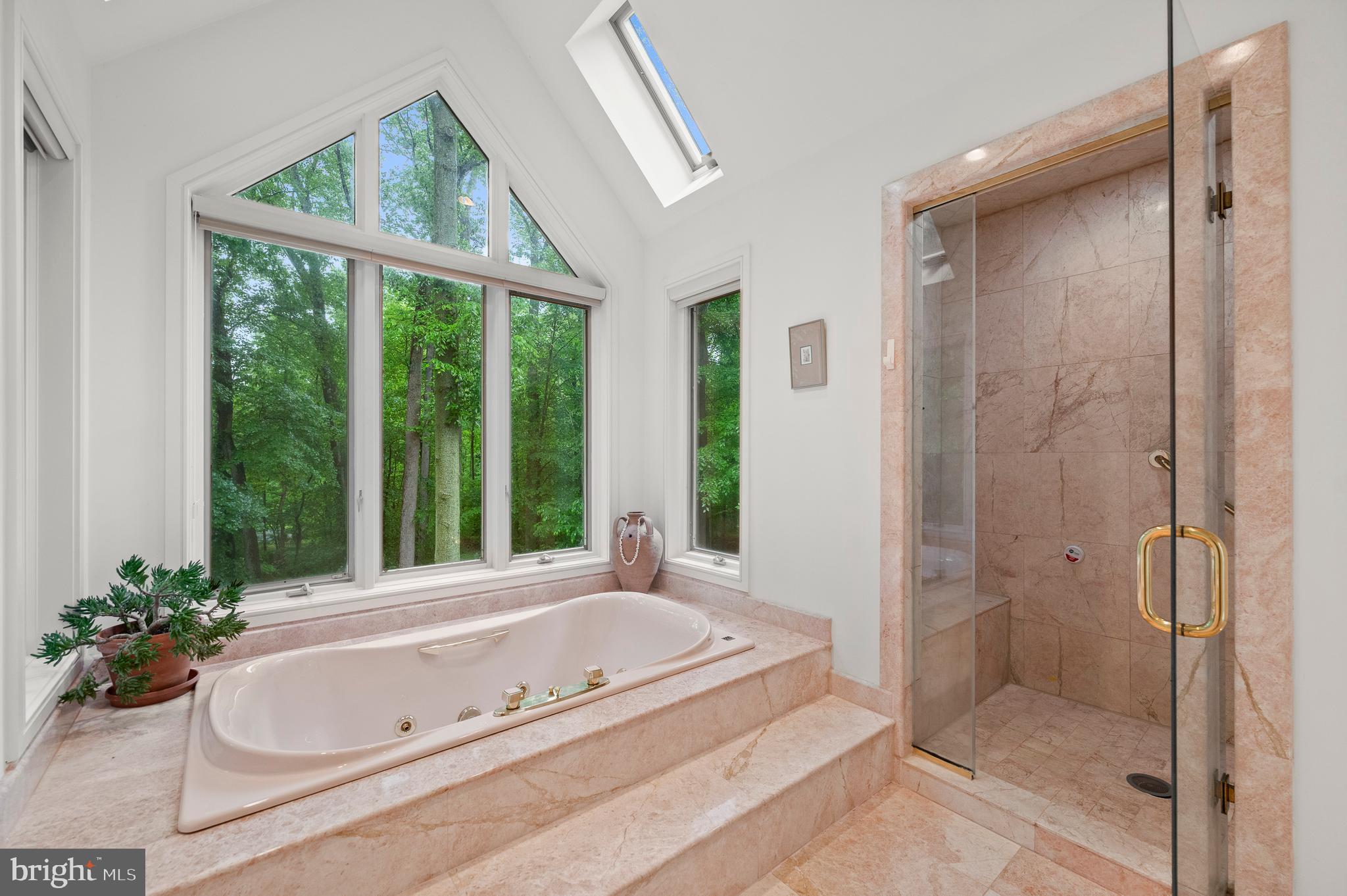 RADNOR HUNT - Residential