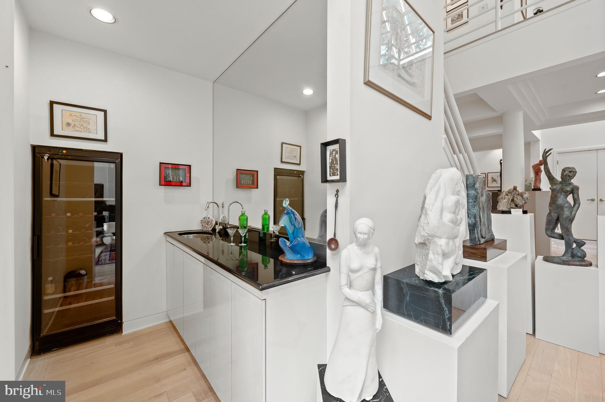 RADNOR HUNT - Residential