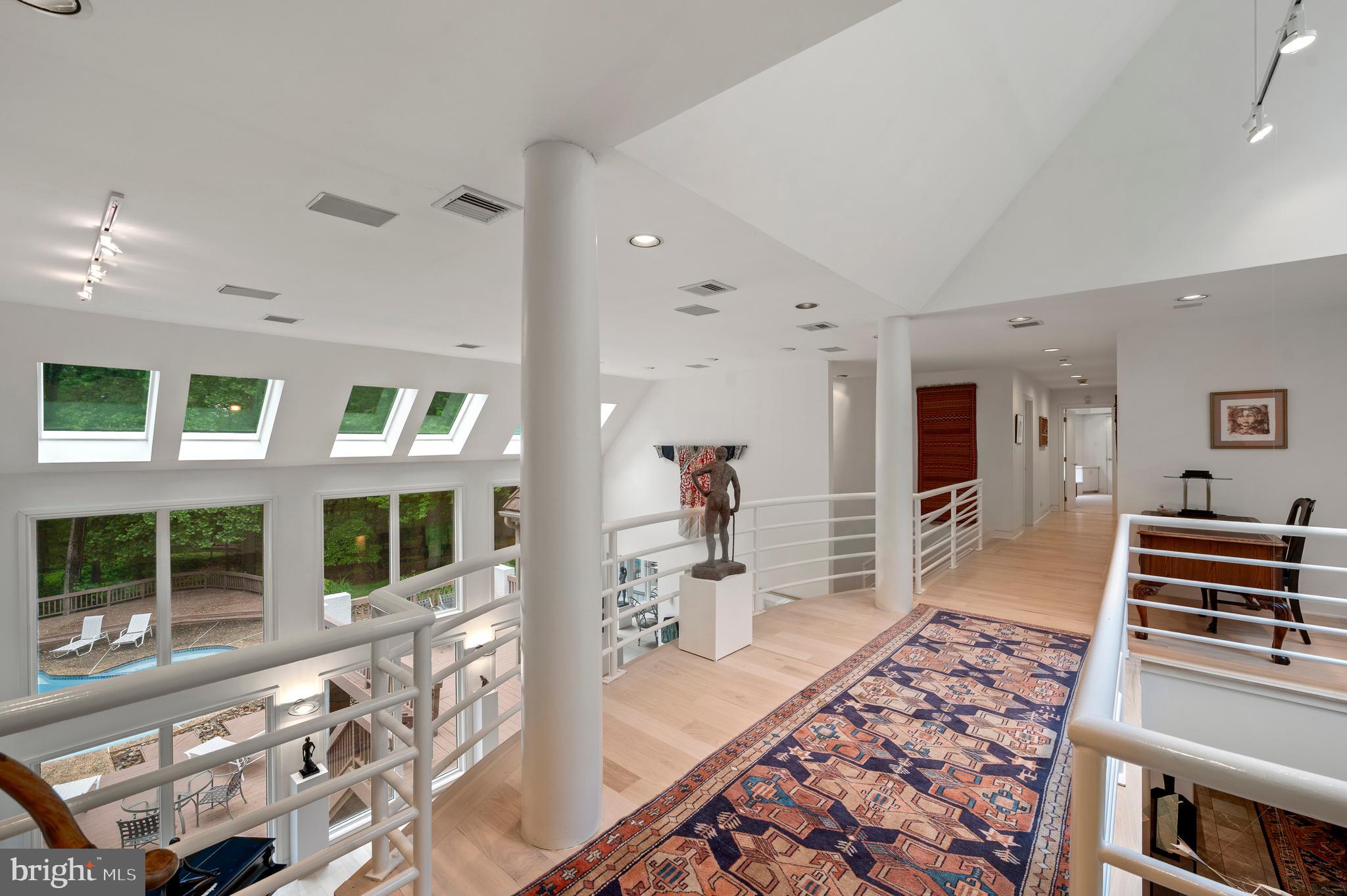 RADNOR HUNT - Residential