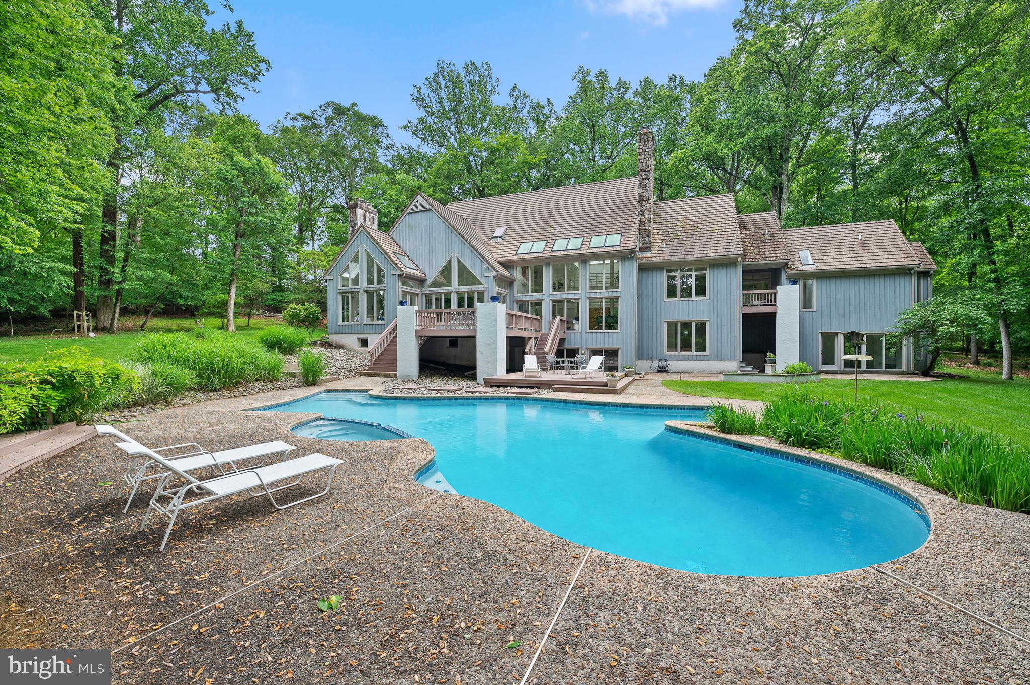 RADNOR HUNT - Residential