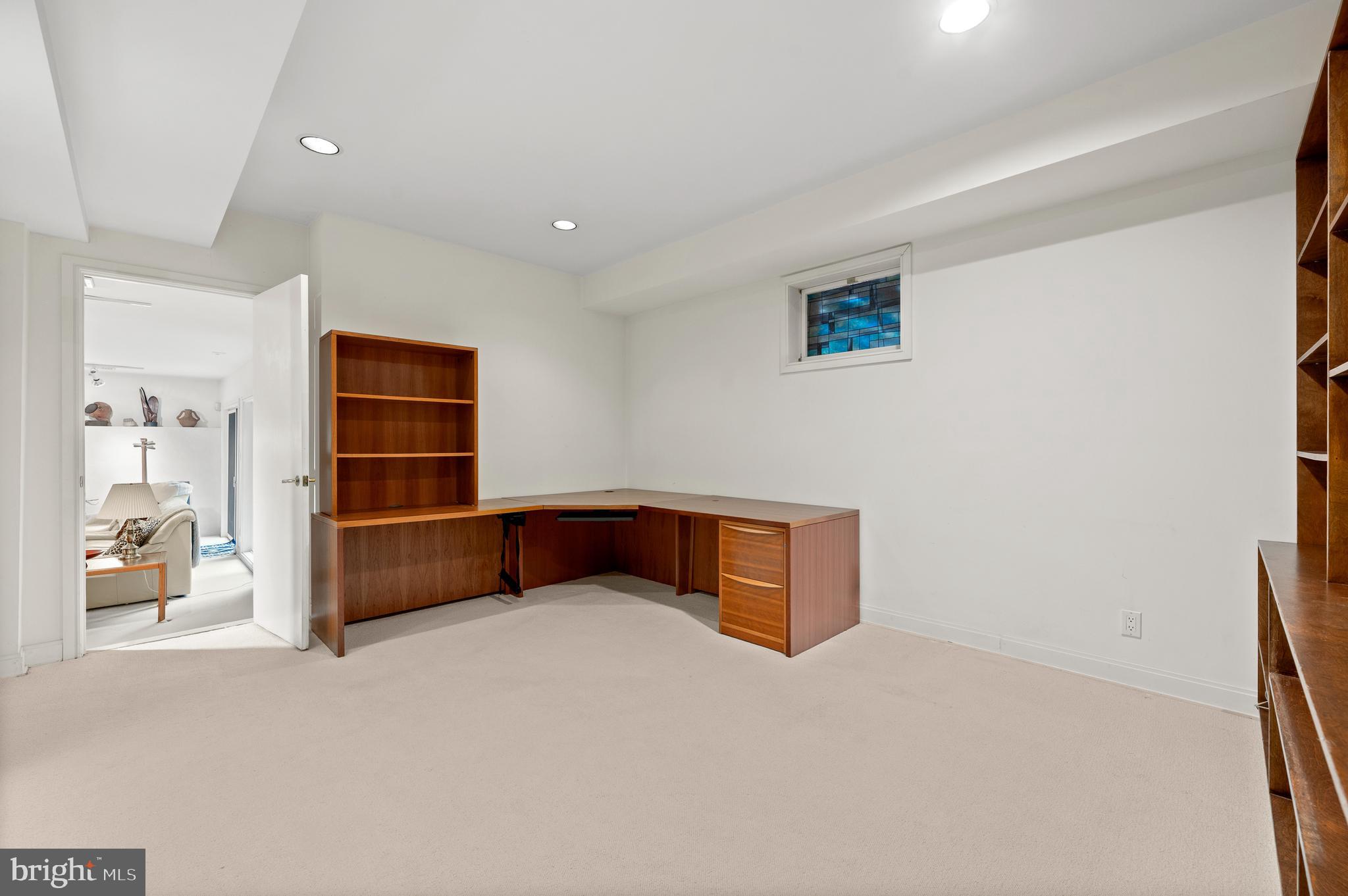 RADNOR HUNT - Residential