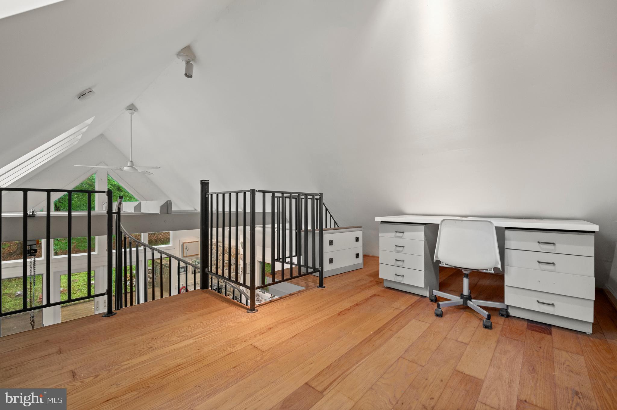 RADNOR HUNT - Residential