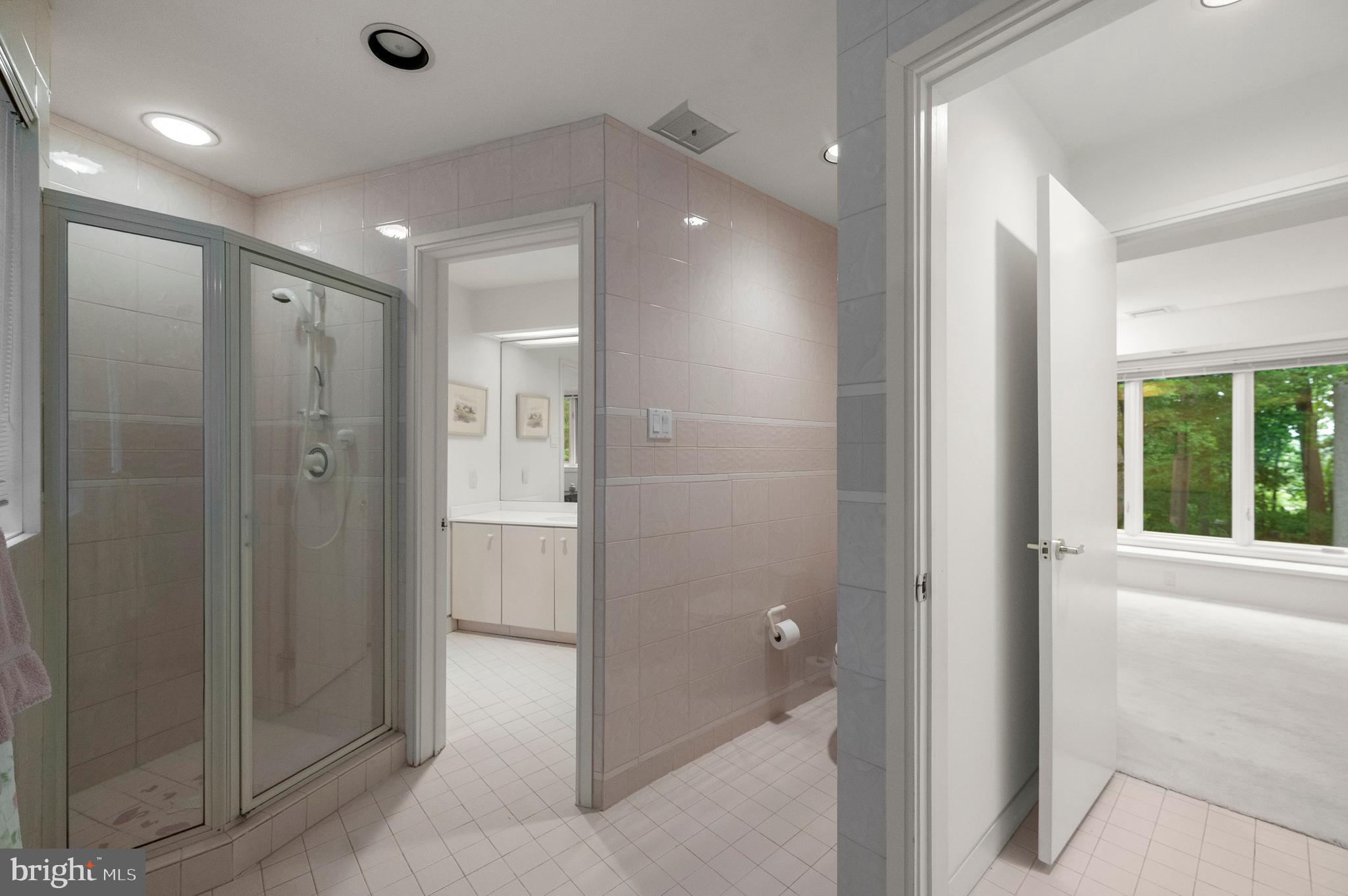 RADNOR HUNT - Residential