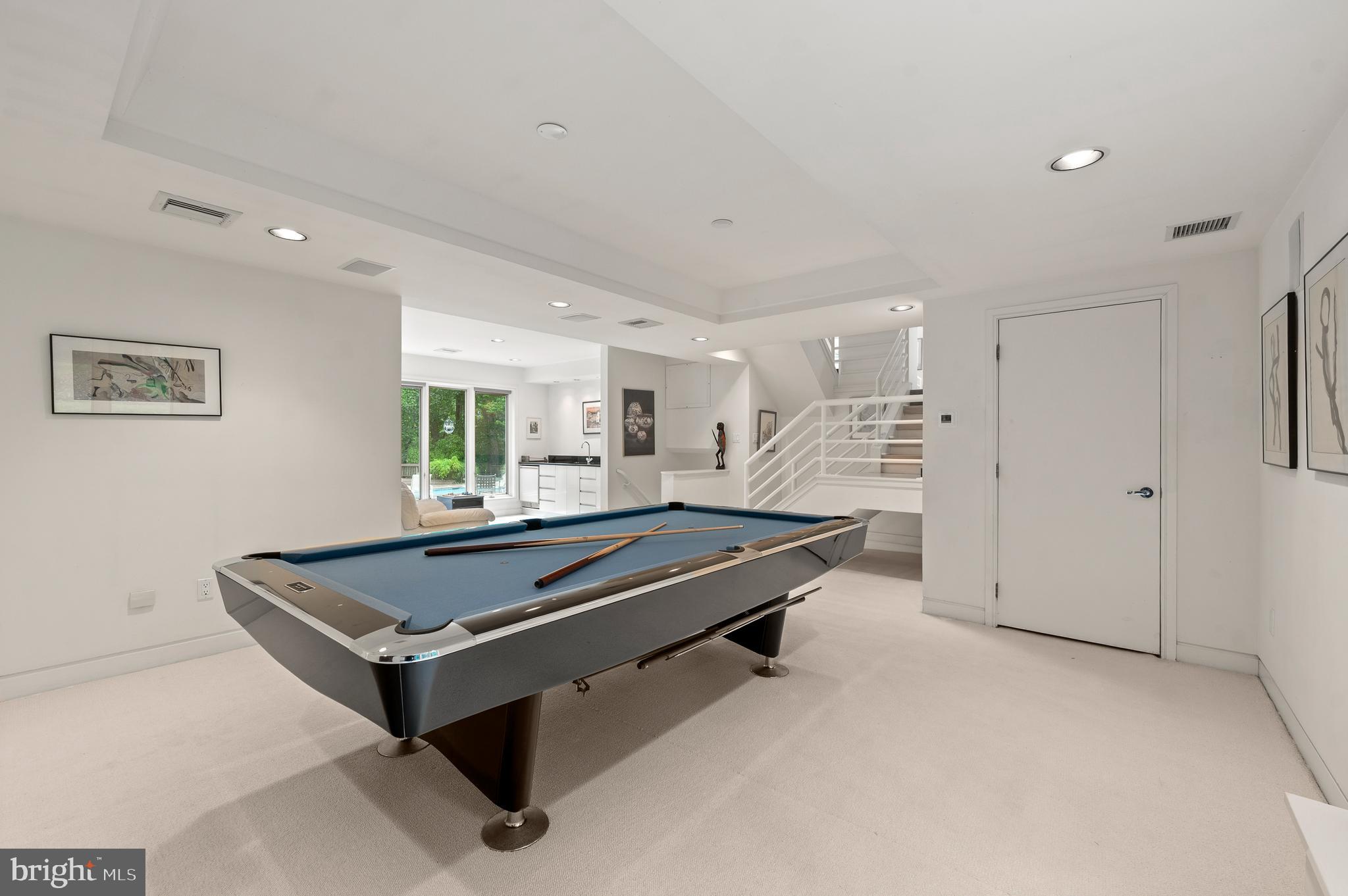 RADNOR HUNT - Residential