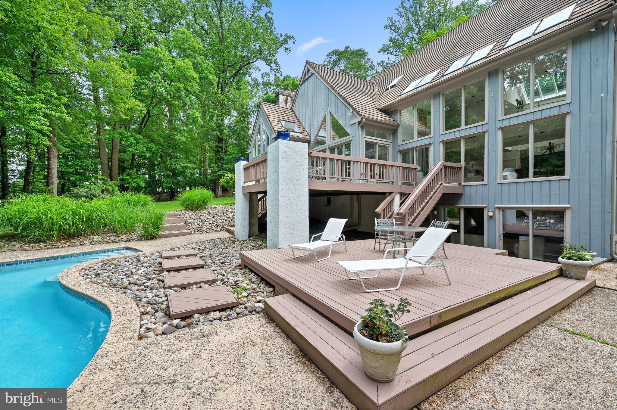 RADNOR HUNT - Residential