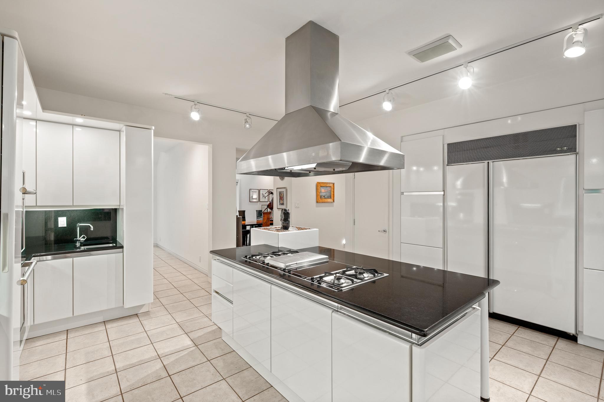 RADNOR HUNT - Residential