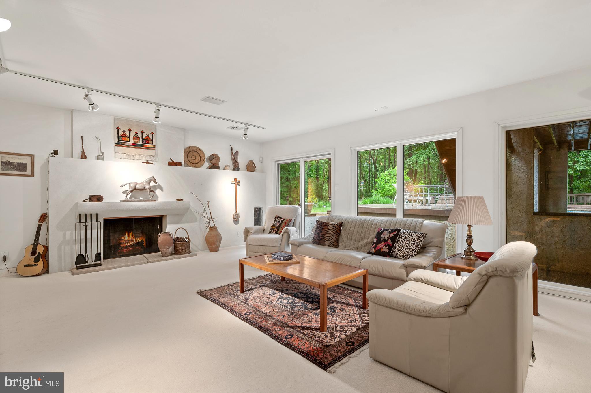 RADNOR HUNT - Residential