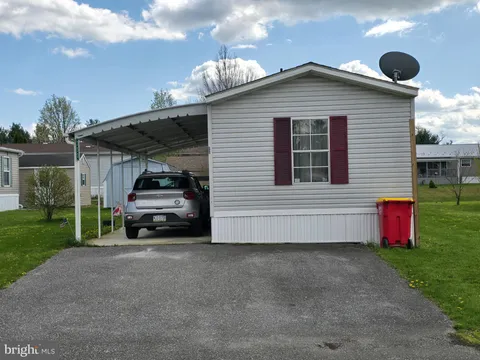 350 Cameo Drive, Fayetteville, PA MLS: PAFL2026718