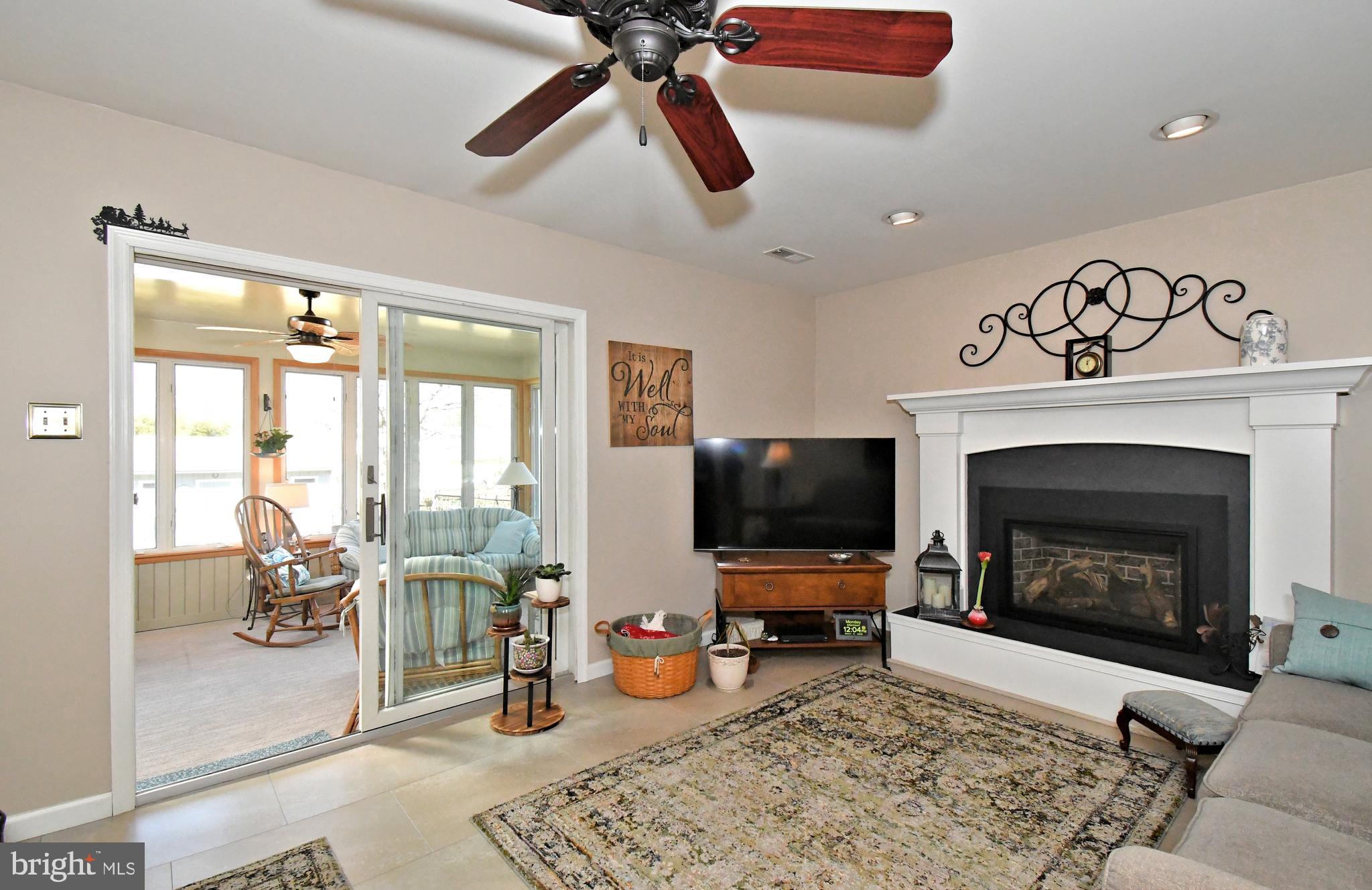 PENNFIELD MANOR - Residential