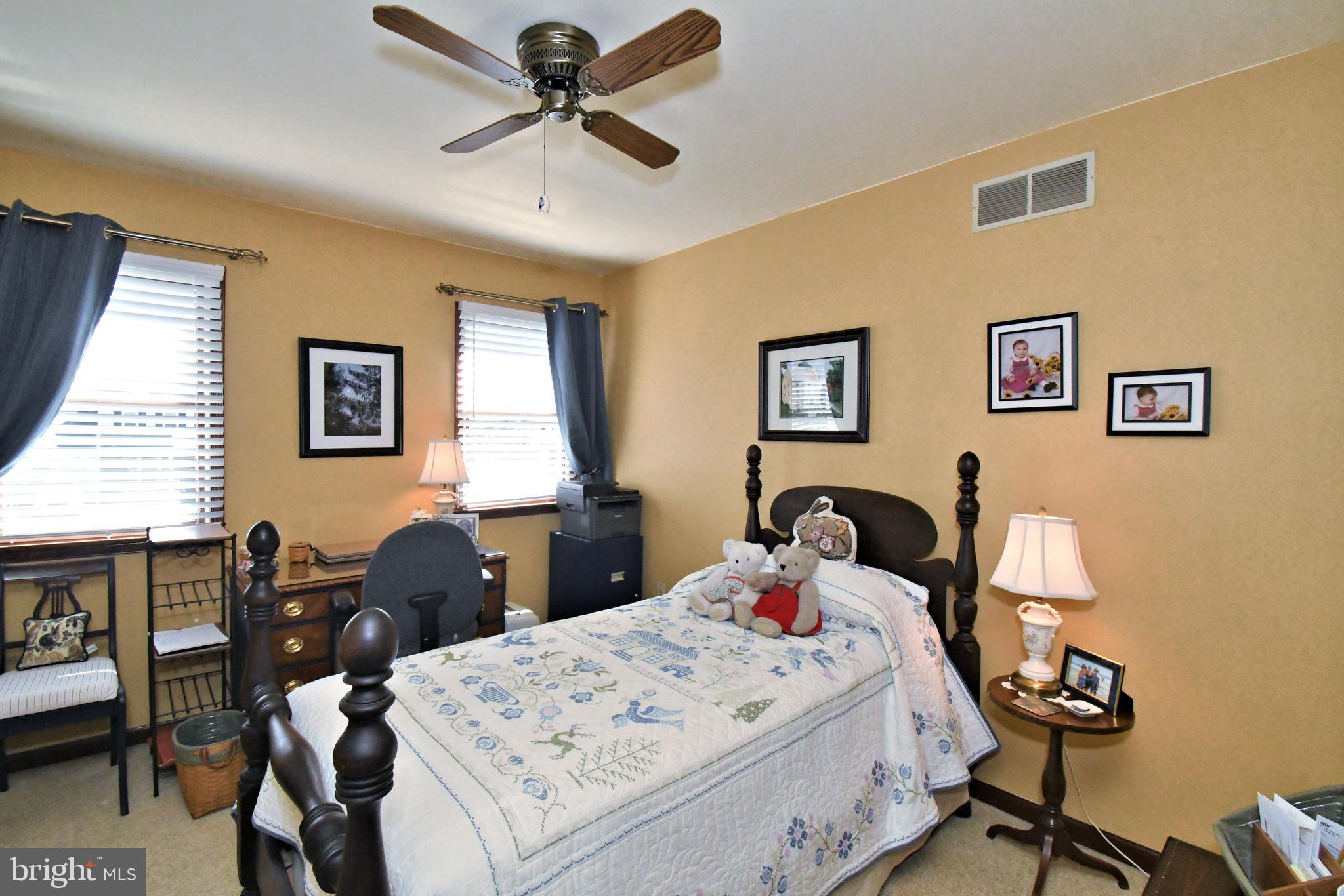 PENNFIELD MANOR - Residential