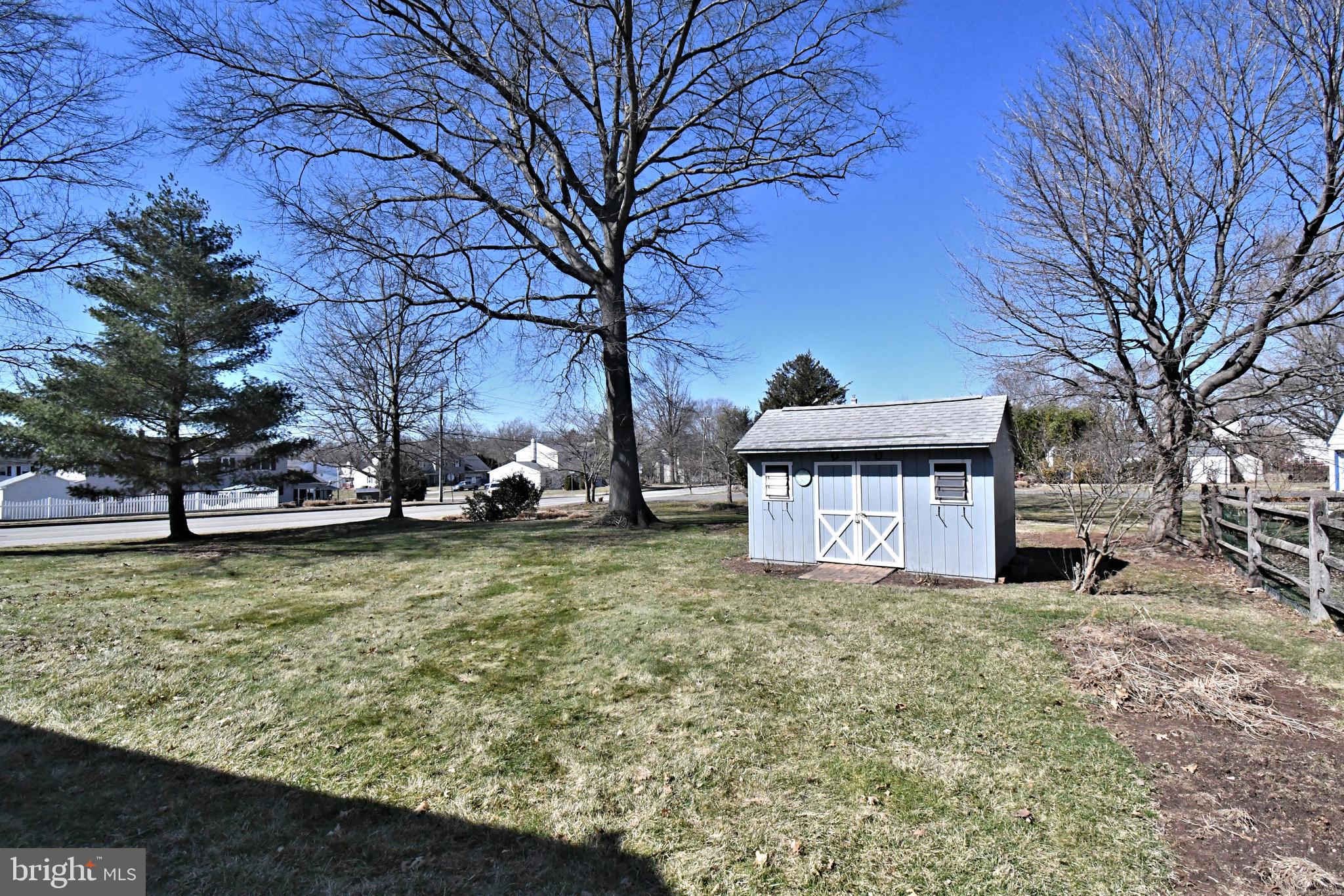 PENNFIELD MANOR - Residential