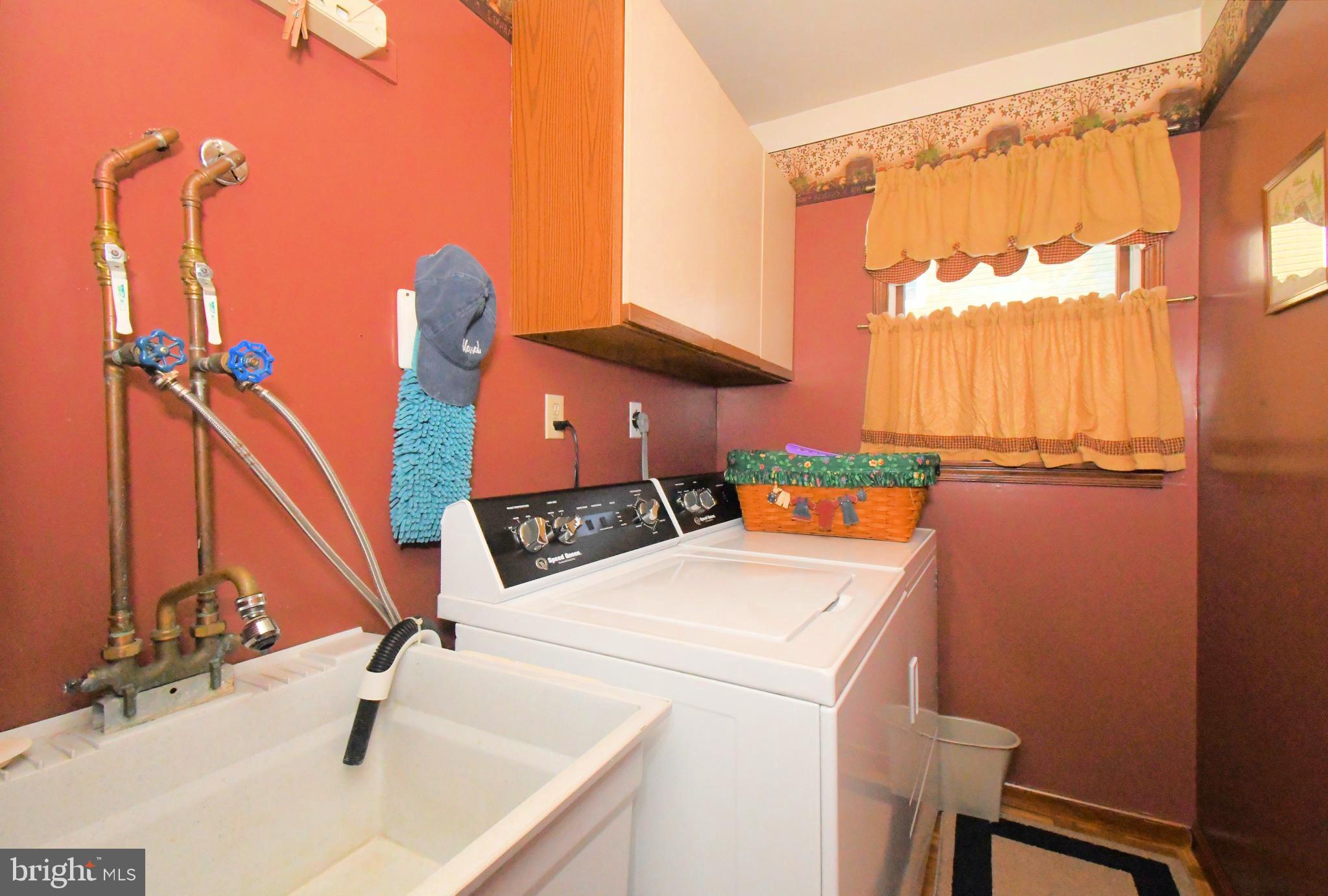 PENNFIELD MANOR - Residential