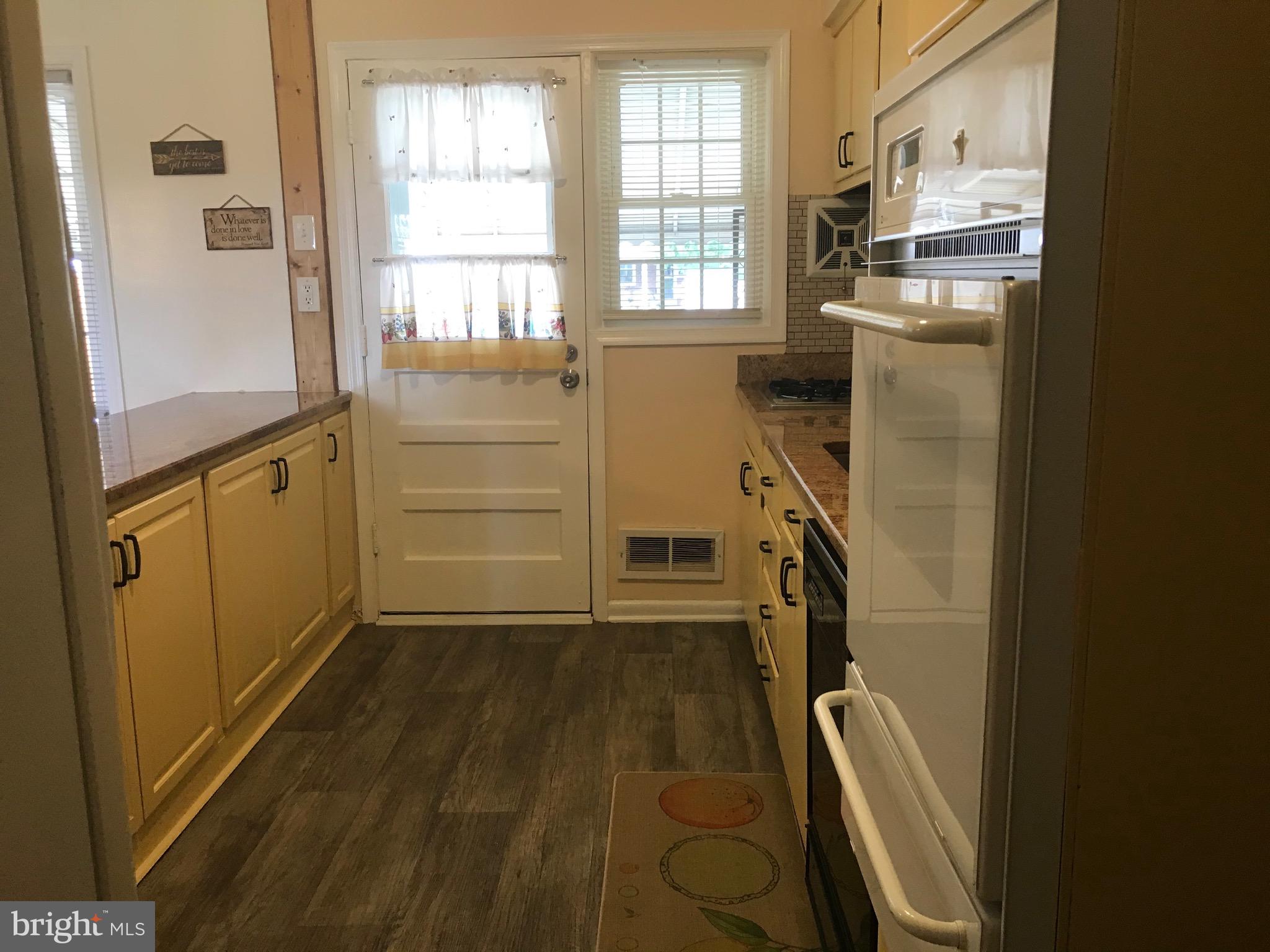 EASTCREST - Residential