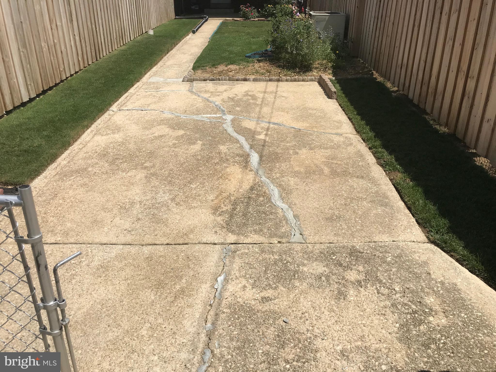 EASTCREST - Residential