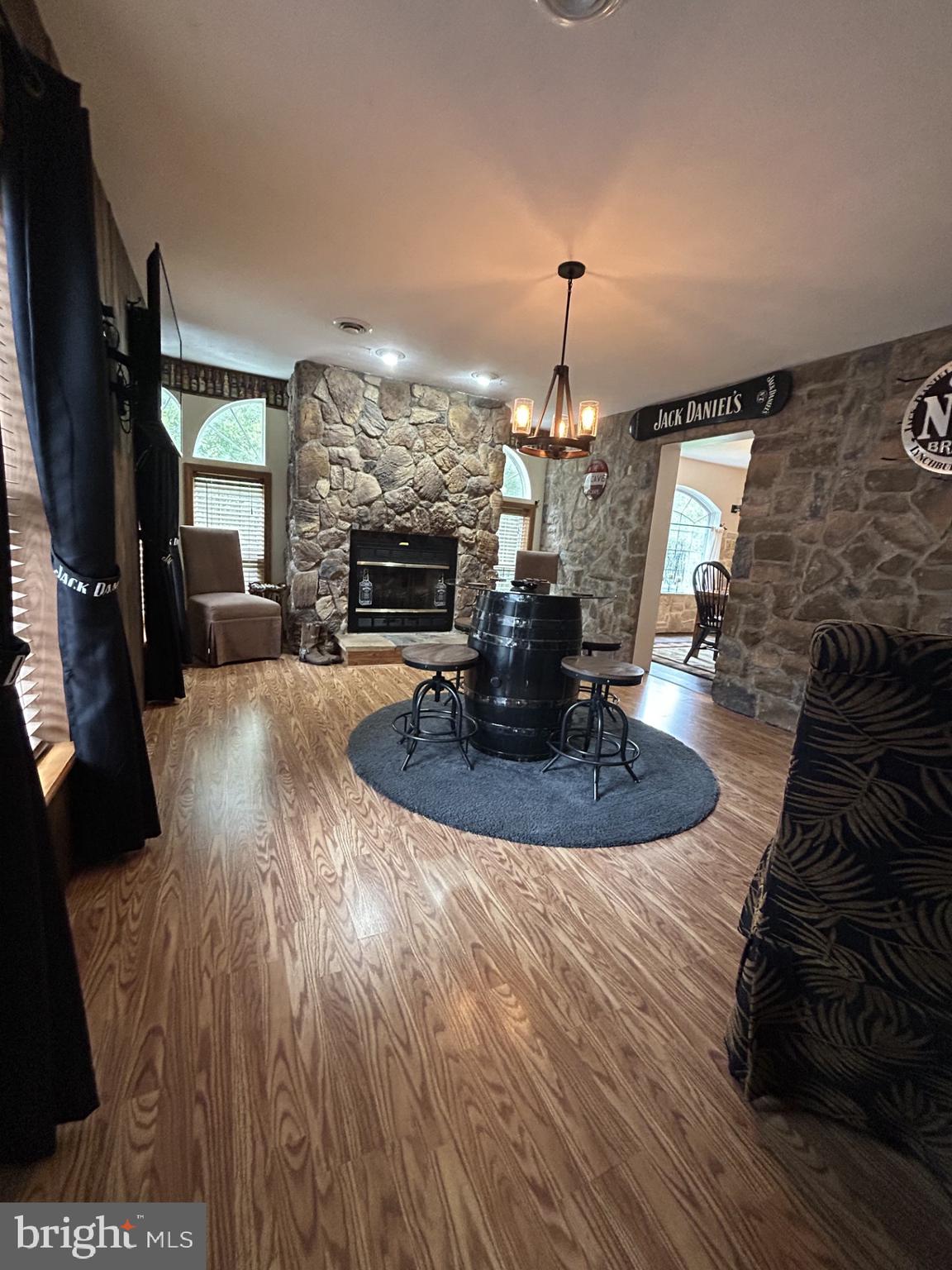 MOUNT POCOHONTAS - Residential