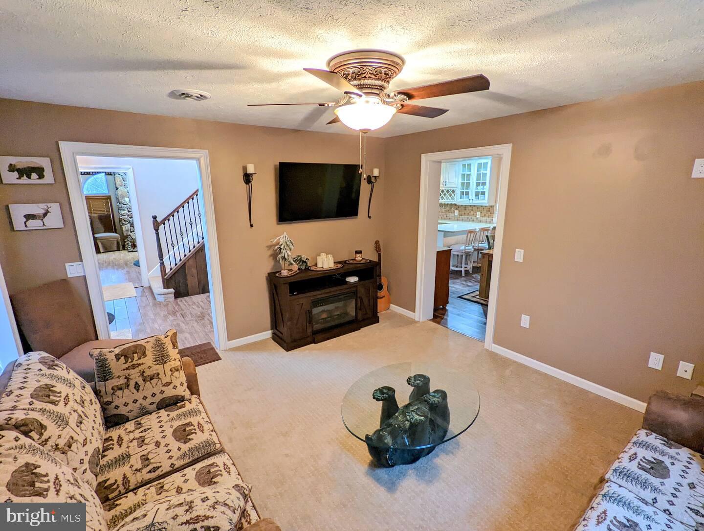 MOUNT POCOHONTAS - Residential