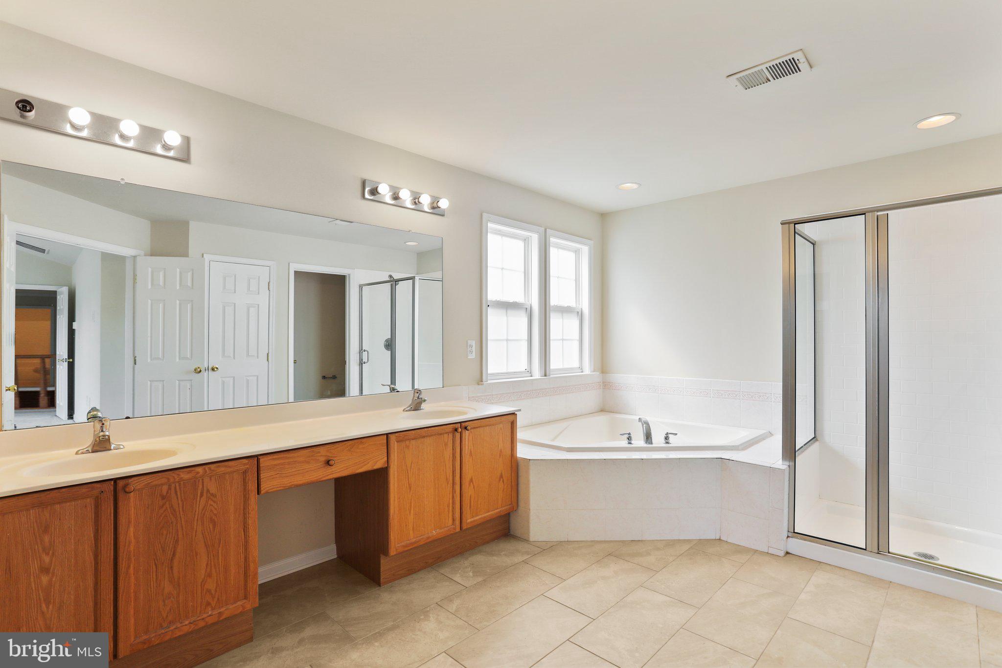 THE GALLERY - Residential