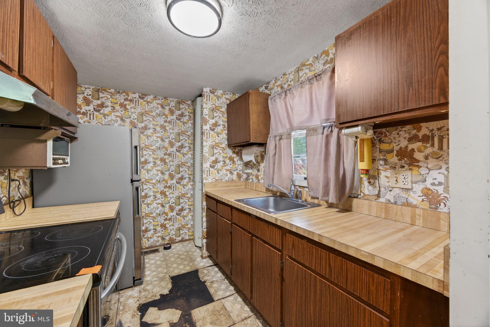 WEDGEWOOD FOREST - Residential