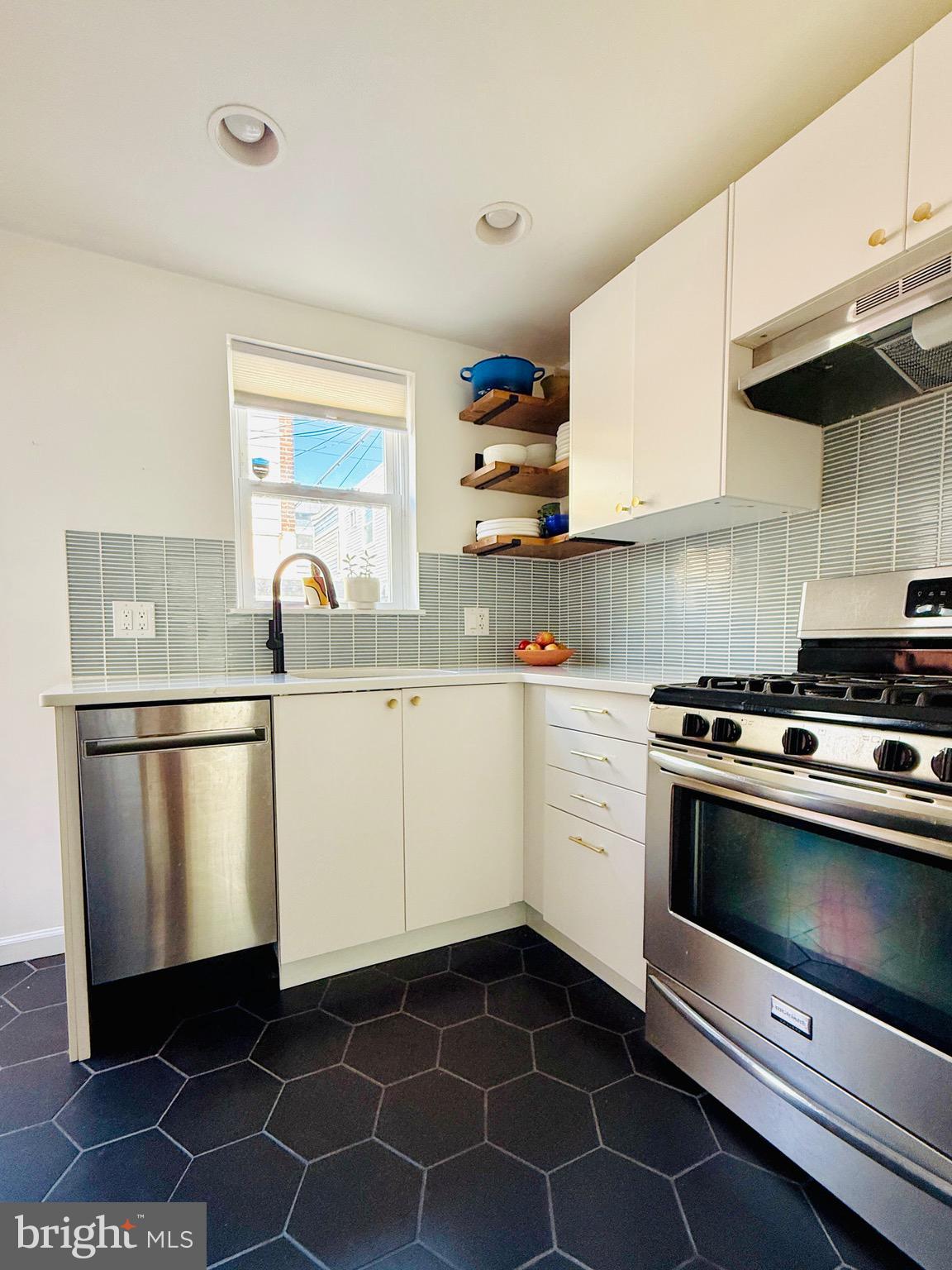 NEWBOLD - Residential