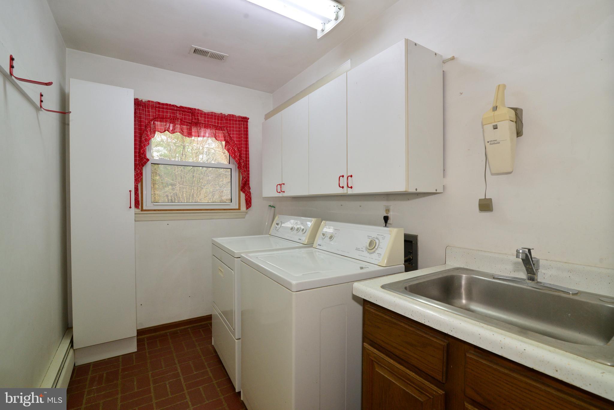 MILL CREEK - Residential