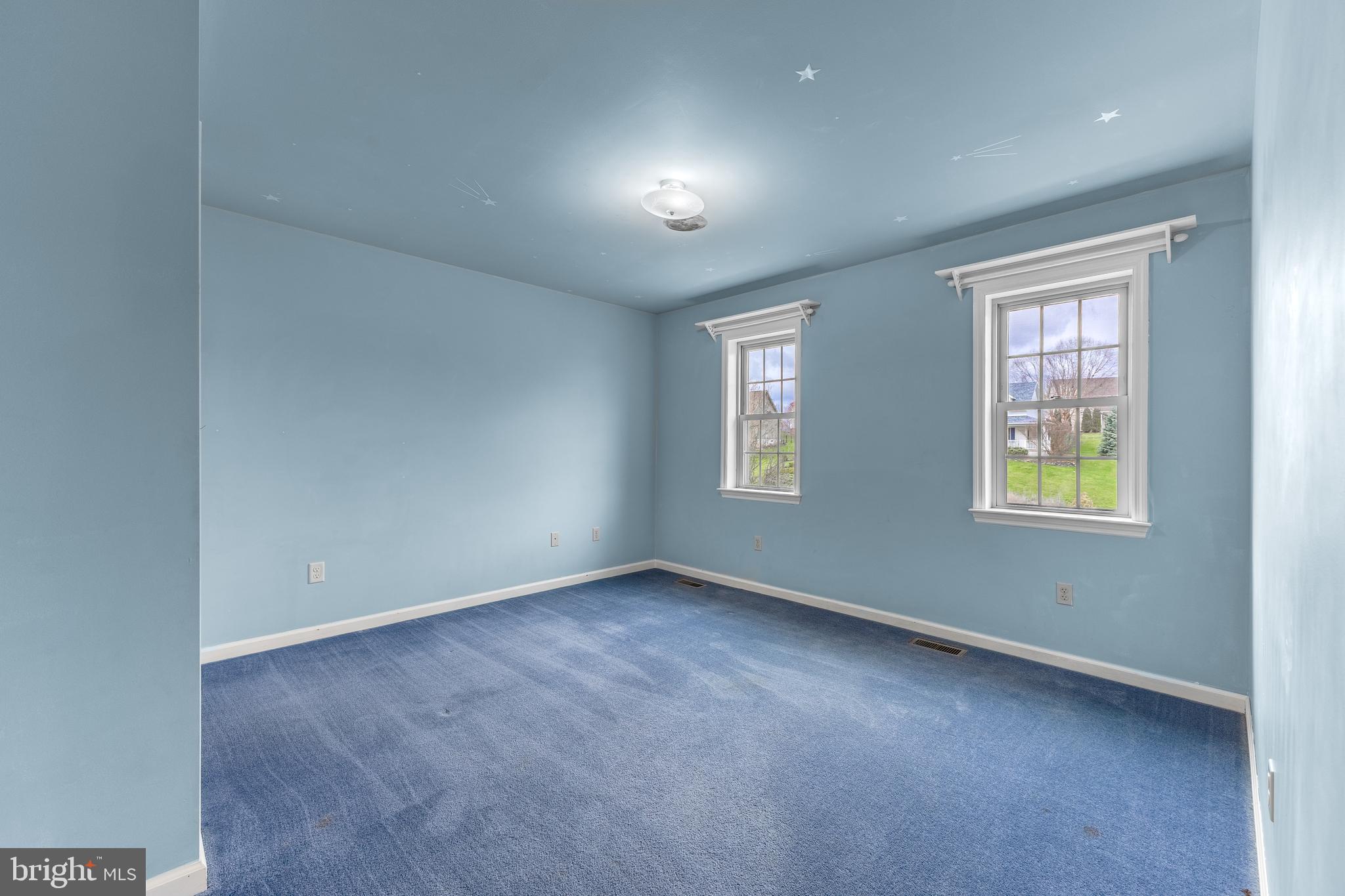 STONEHENGE - Residential