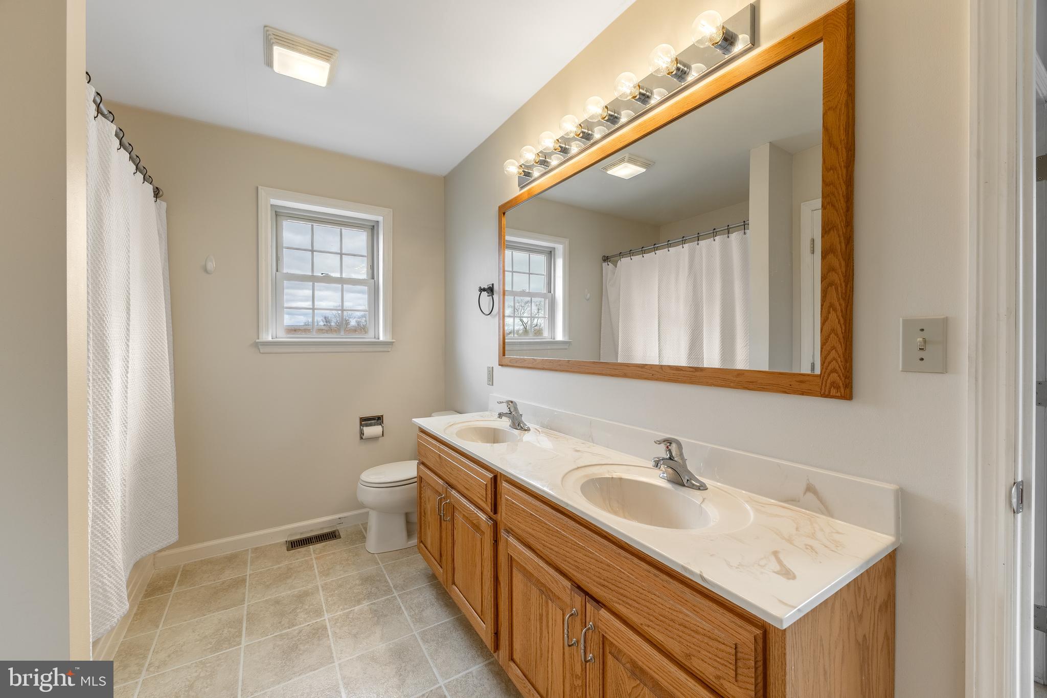 STONEHENGE - Residential