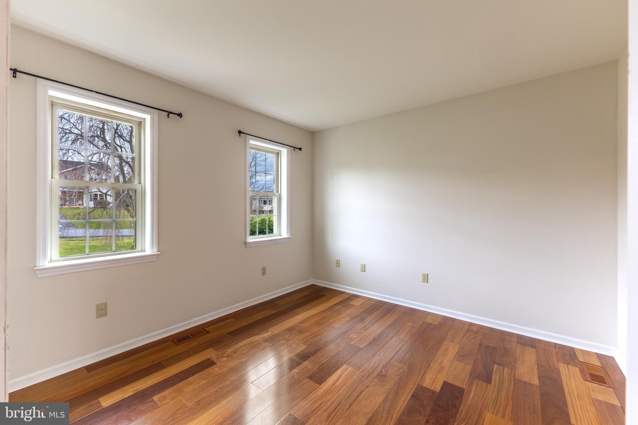 STONEHENGE - Residential