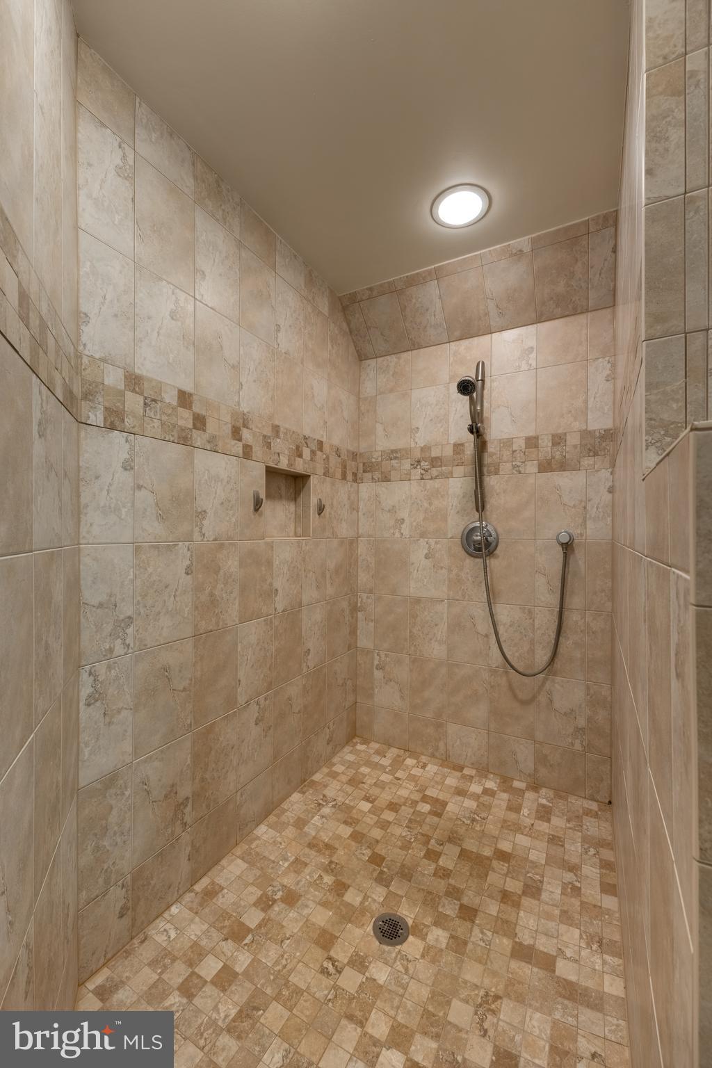 STONEHENGE - Residential