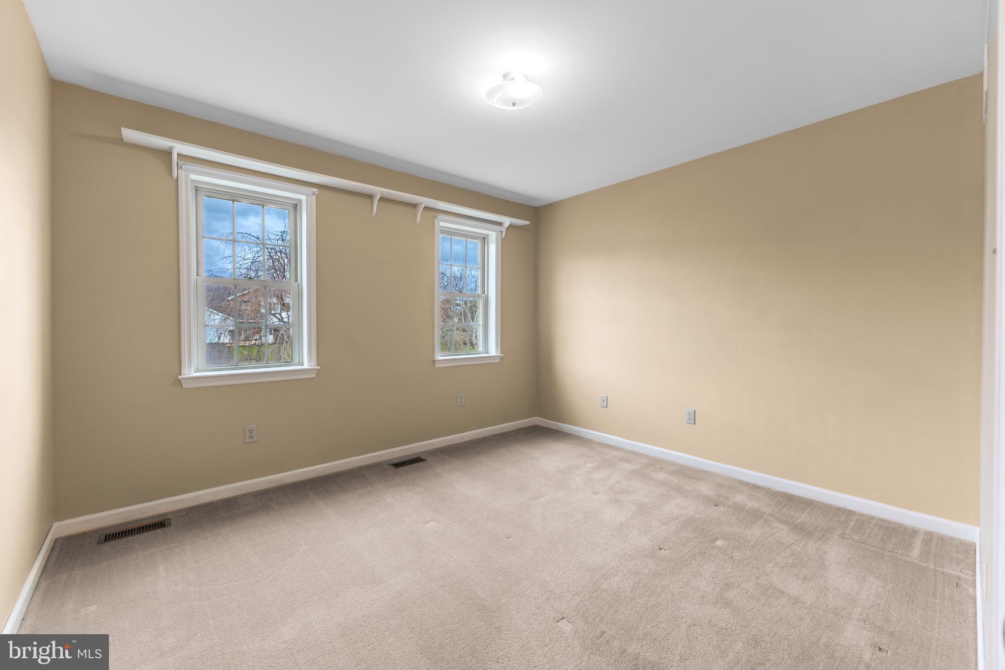 STONEHENGE - Residential