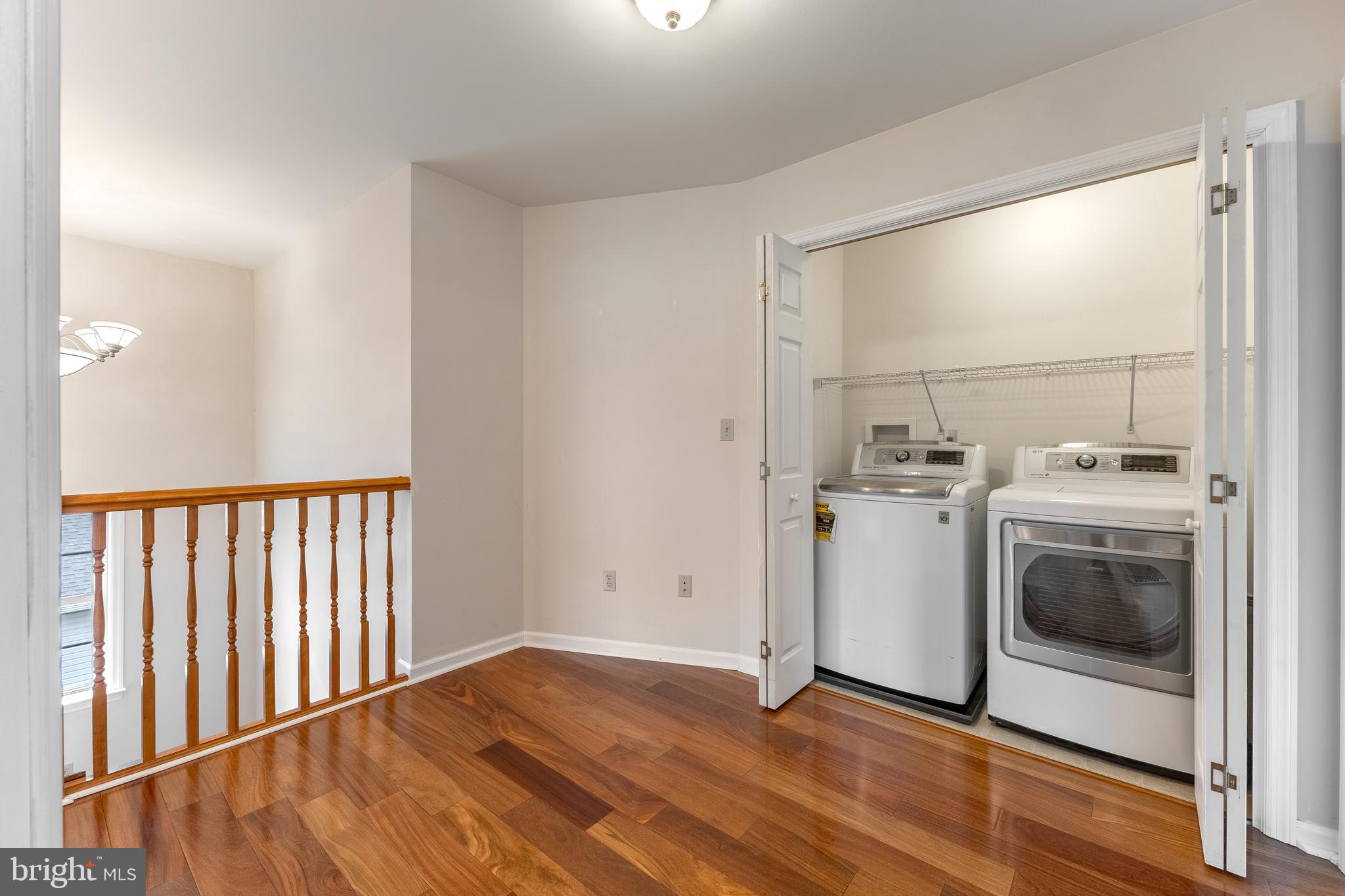 STONEHENGE - Residential