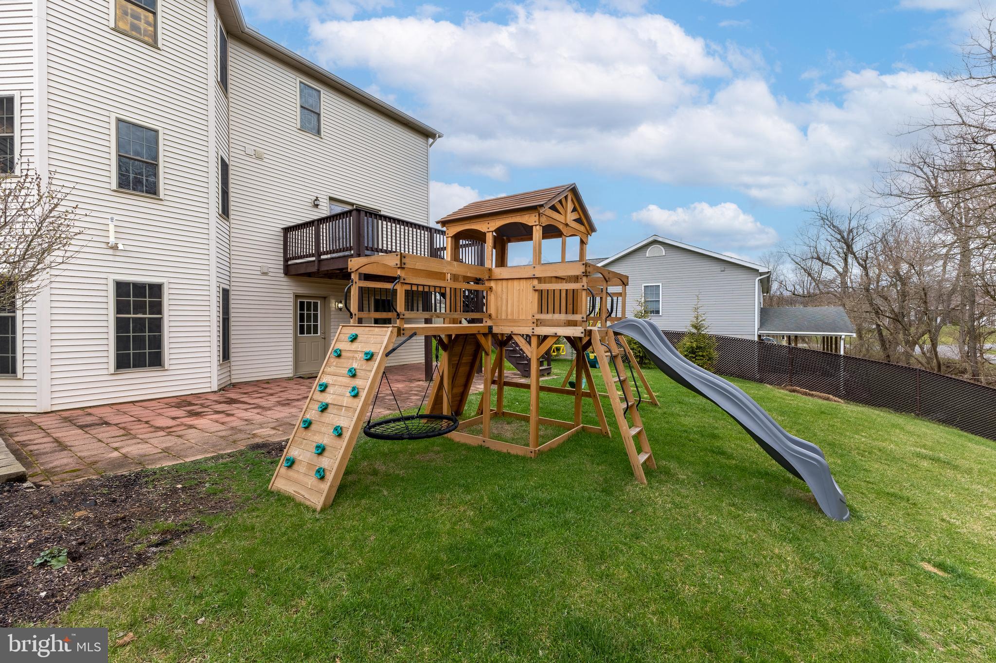 STONEHENGE - Residential