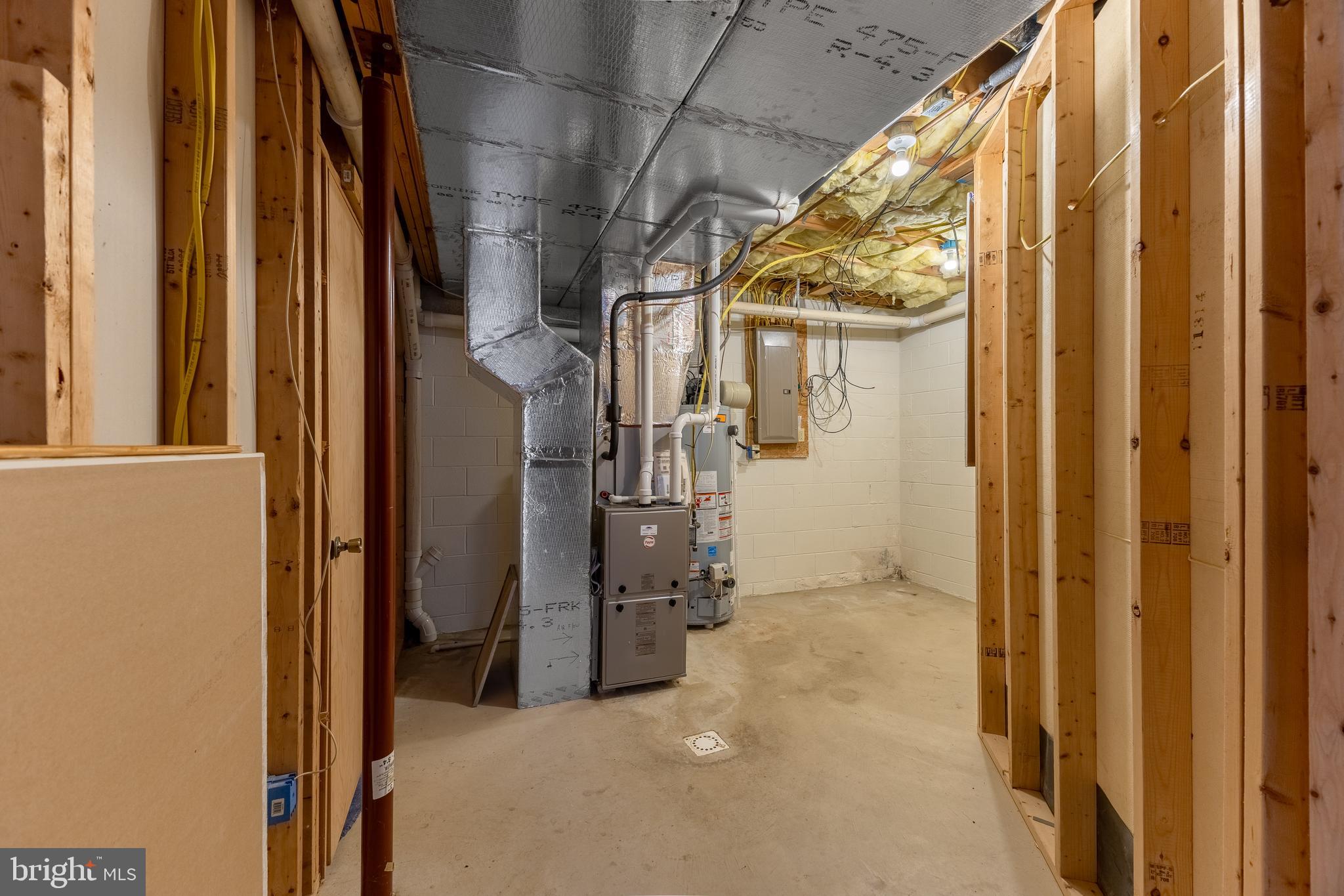 STONEHENGE - Residential