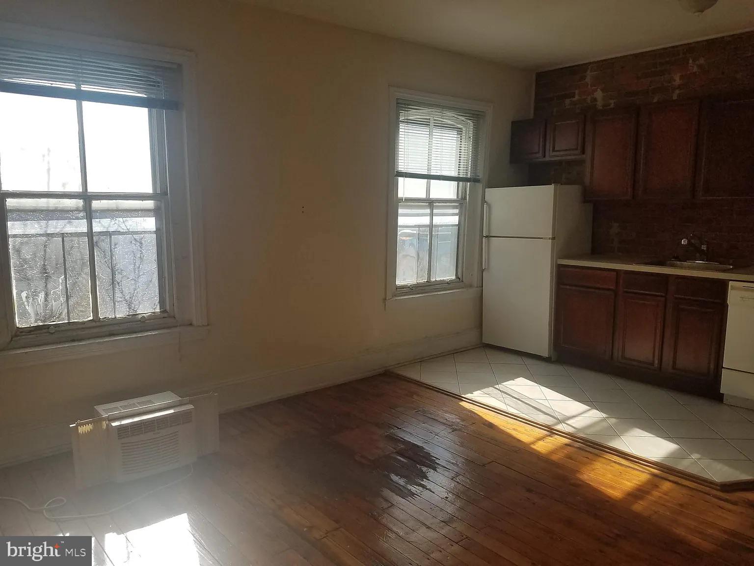 1919 SPRING GARDEN STREET UNIT 3F